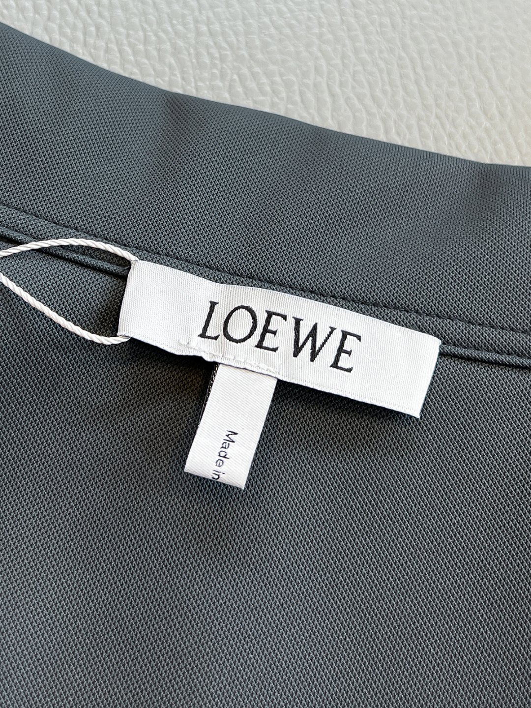   Lo 2025早秋男女同款拉链卫衣

舒适轻松运动休闲集一体！经典百搭，打破往年的枯燥乏味更为年轻时