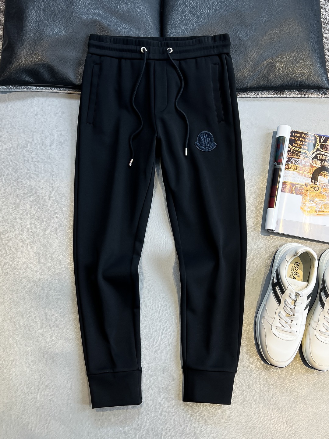 /套  MO 2025早秋男女同款拉链卫衣套装

舒适轻松运动休闲集一体！经典百搭，打破往年的枯燥乏味更