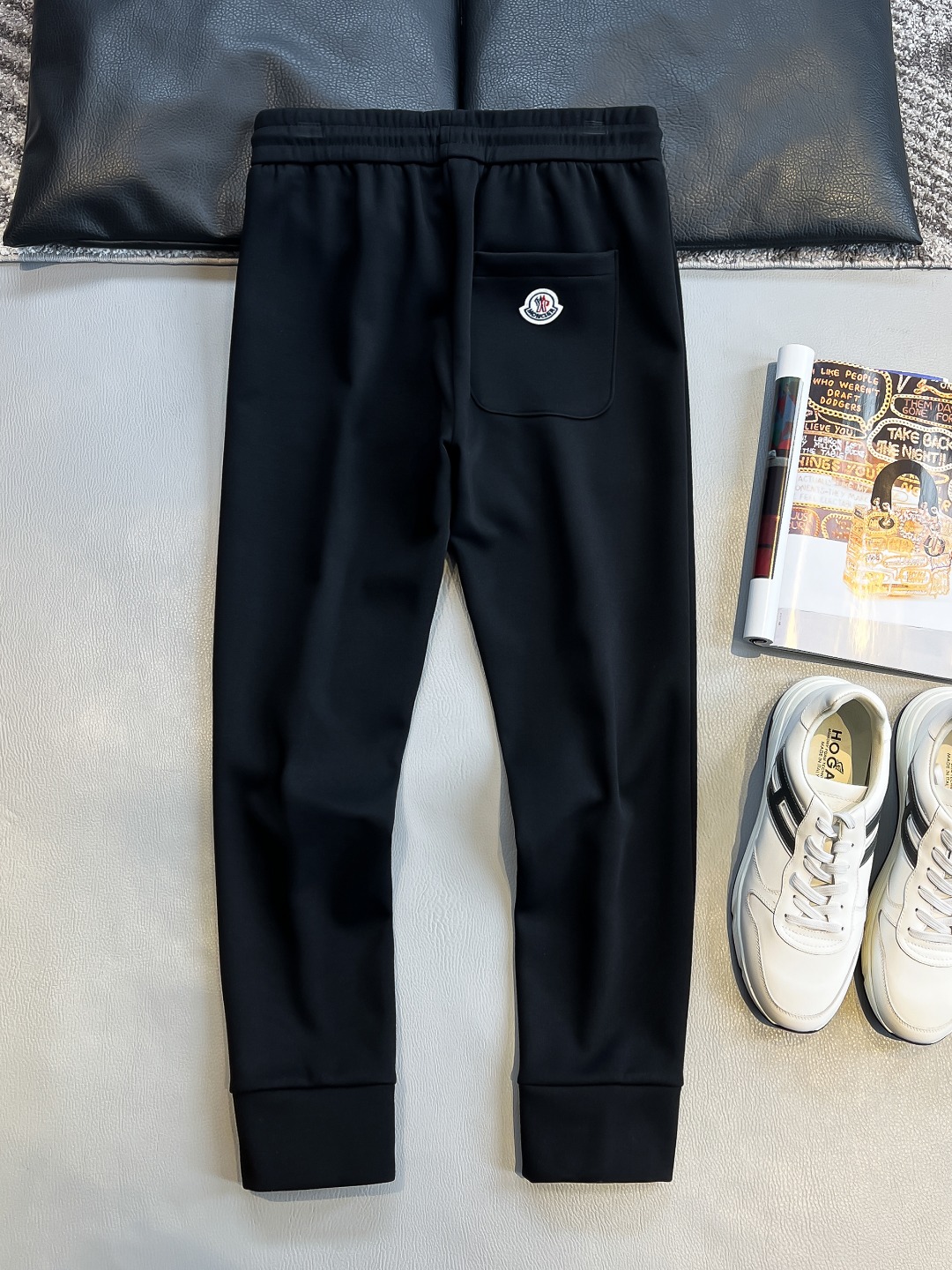 /套  MO 2025早秋男女同款拉链卫衣套装

舒适轻松运动休闲集一体！经典百搭，打破往年的枯燥乏味更