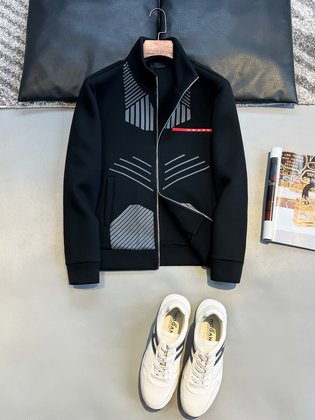 /套  PD 2025早秋男女同款拉链卫衣套装

舒适轻松运动休闲集一体！经典百搭，打破往年的枯燥乏味更