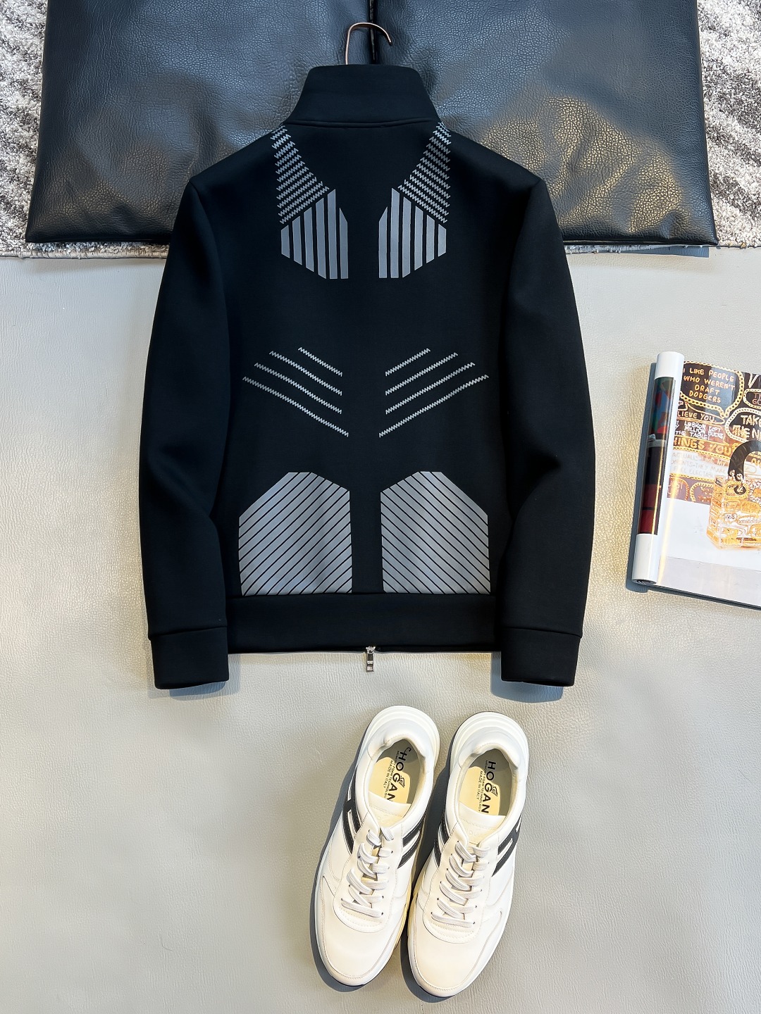 /套  PD 2025早秋男女同款拉链卫衣套装

舒适轻松运动休闲集一体！经典百搭，打破往年的枯燥乏味更