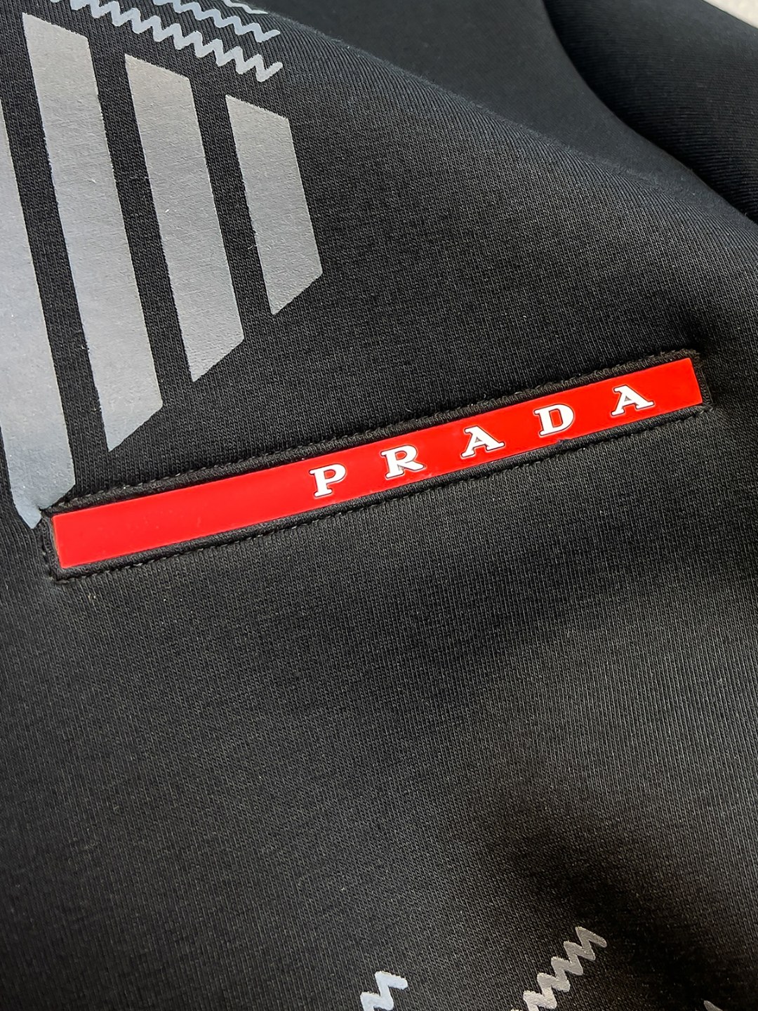 /套  PD 2025早秋男女同款拉链卫衣套装

舒适轻松运动休闲集一体！经典百搭，打破往年的枯燥乏味更