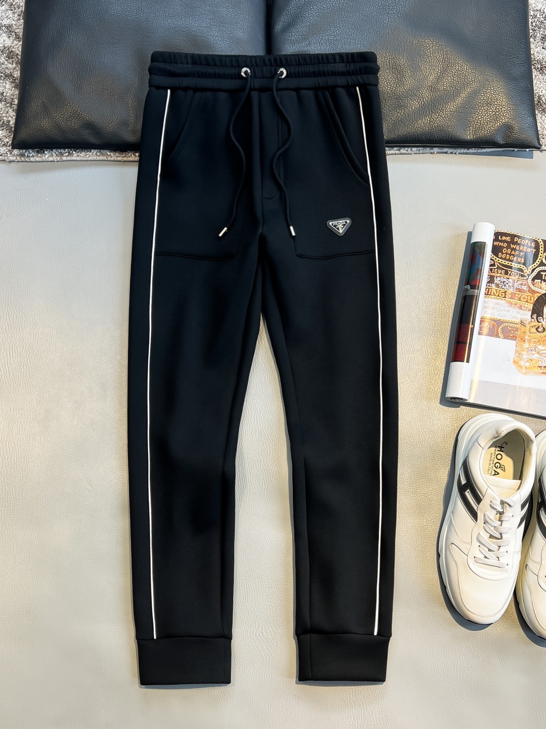 /套  PD 2025早秋男女同款拉链卫衣套装

舒适轻松运动休闲集一体！经典百搭，打破往年的枯燥乏味更