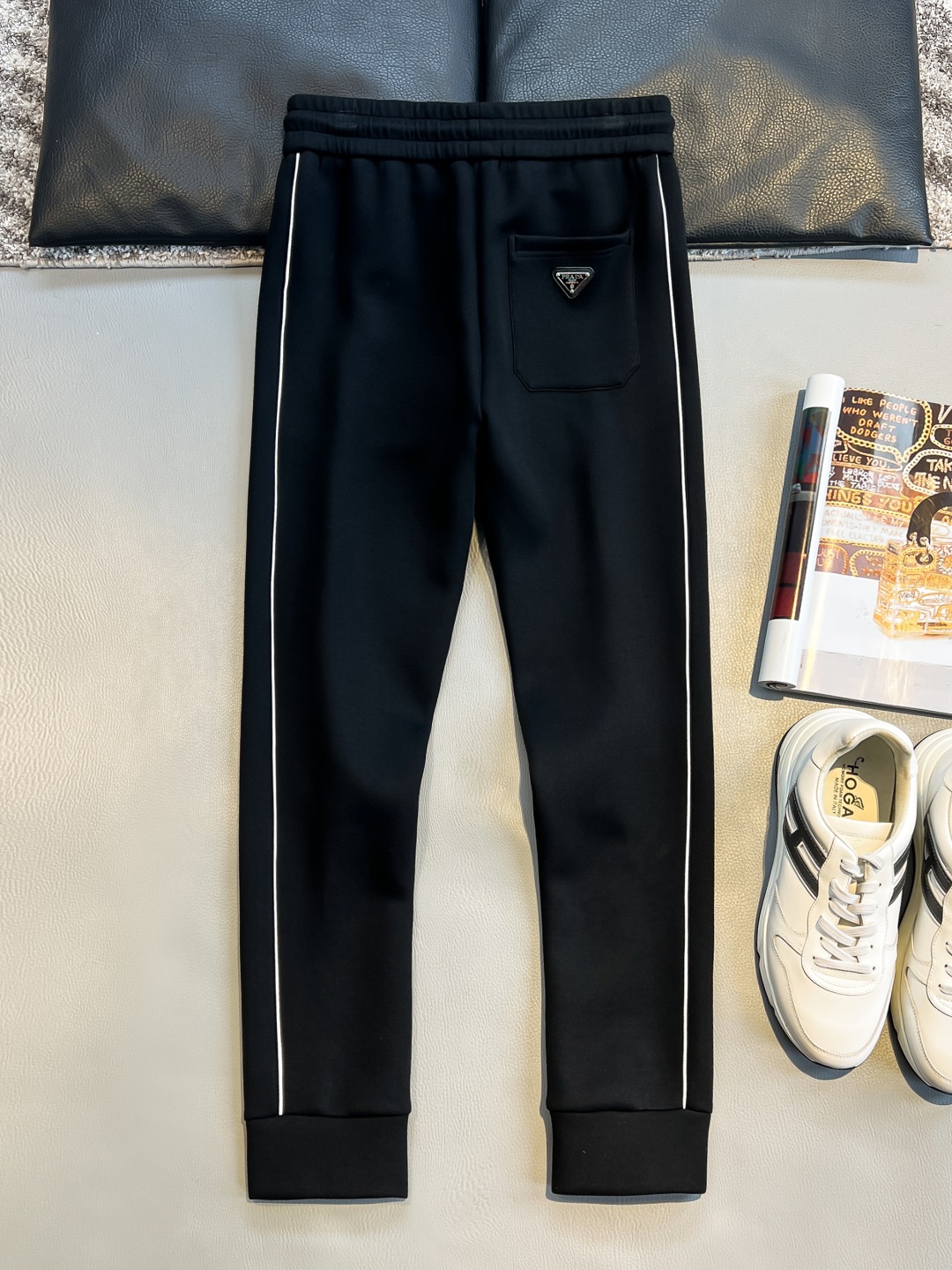 /套  PD 2025早秋男女同款拉链卫衣套装

舒适轻松运动休闲集一体！经典百搭，打破往年的枯燥乏味更