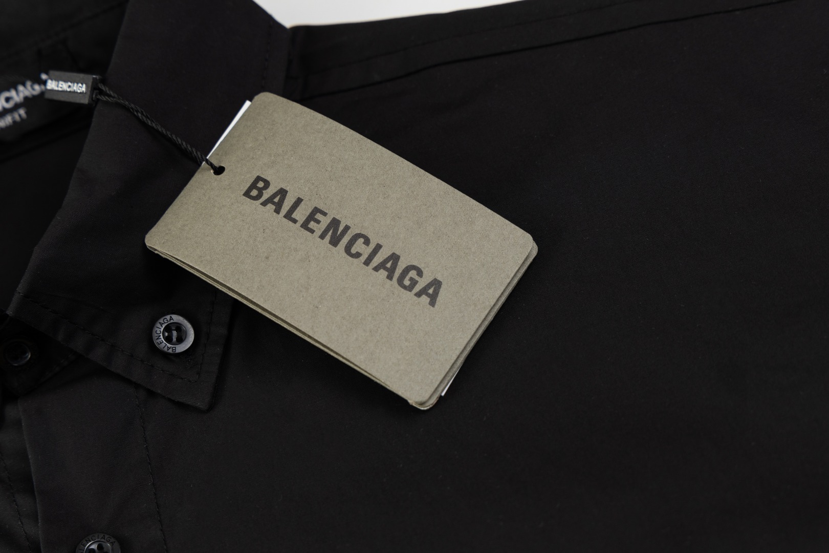 Balenciaga 24SS Embroidered Short Shirts in Black, Cotton Silk Fabric, Customized Details - 图片 5