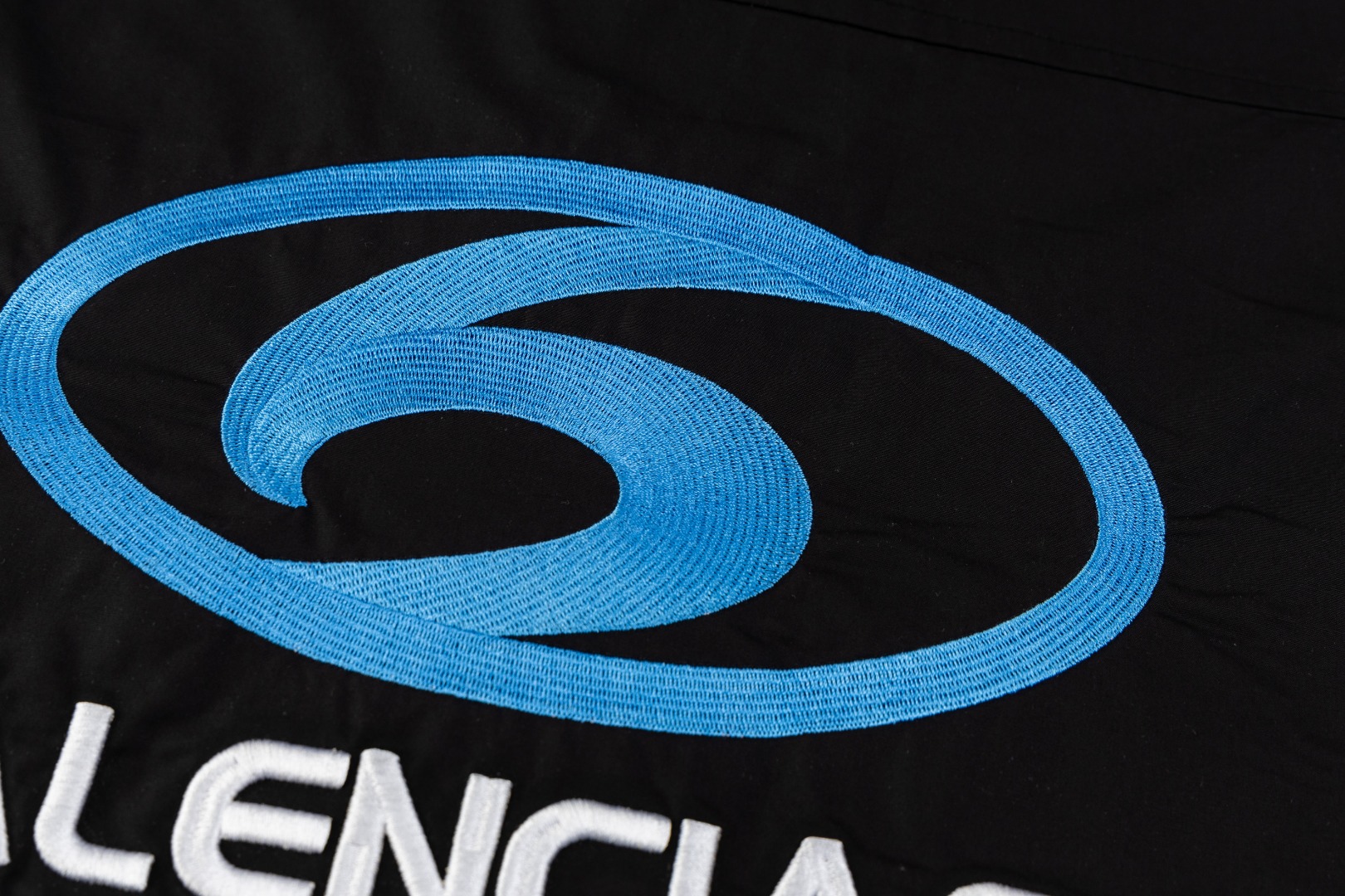 Balenciaga 24SS Embroidered Short Shirts in Black, Cotton Silk Fabric, Customized Details - 图片 7