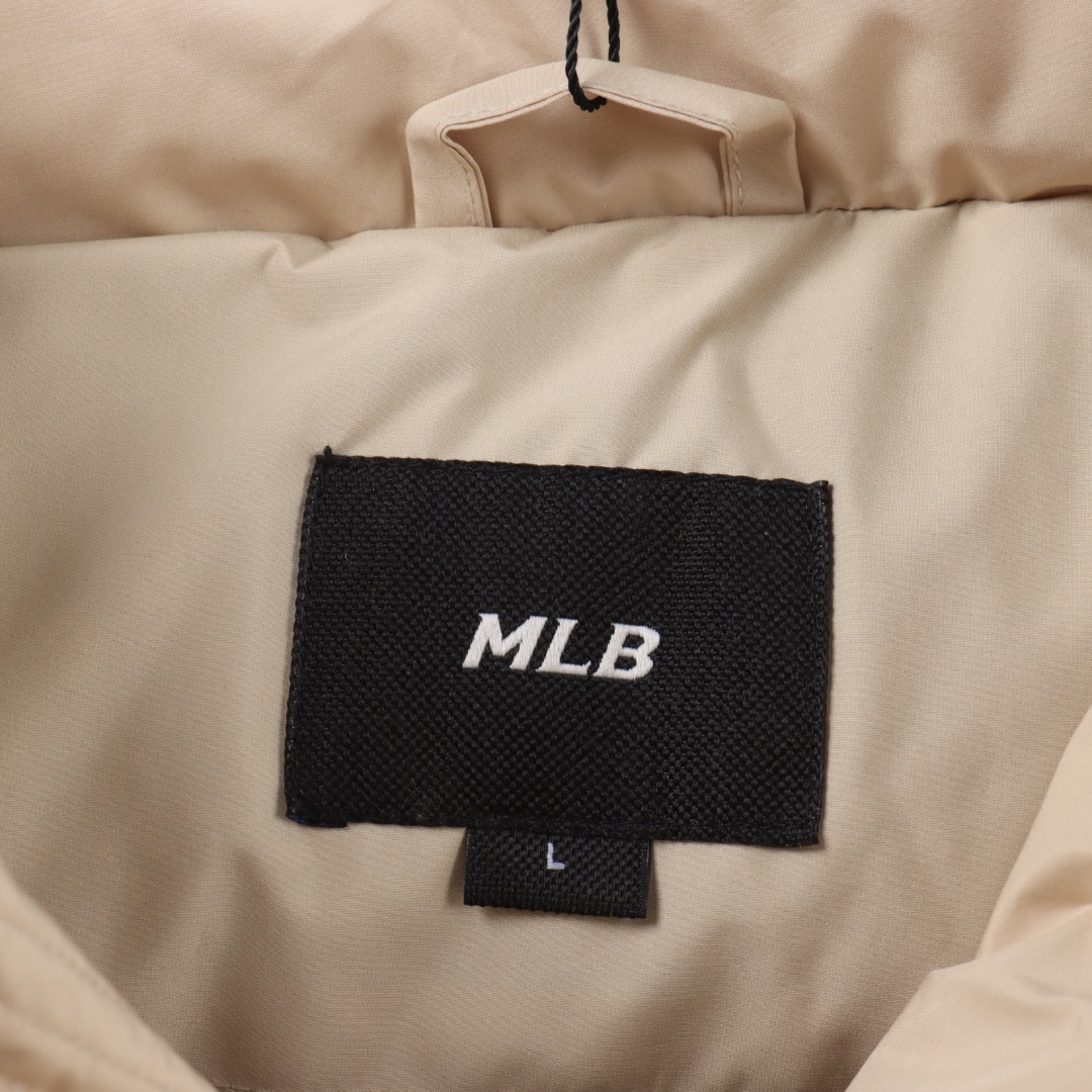 MLB 纯色小标短款羽绒服 经典黑白