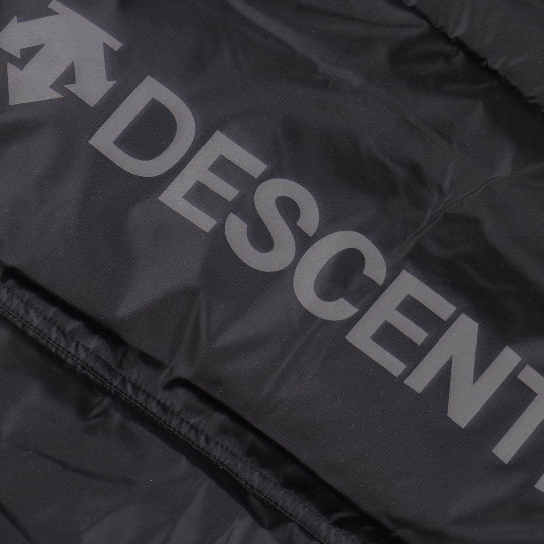 DESCENTE/迪桑特 新款红标撞色多标立领羽绒服