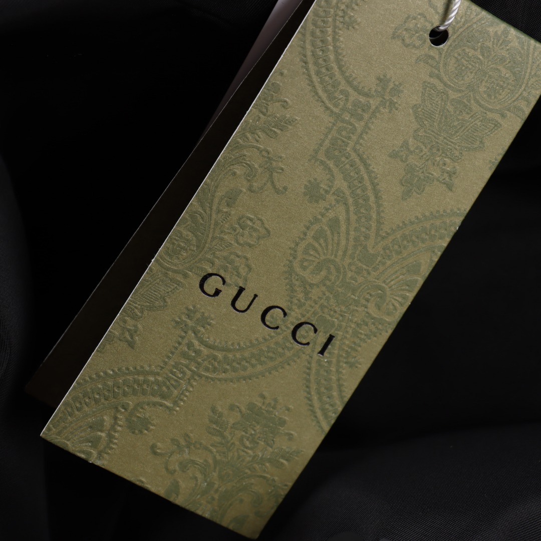 Gucci/古驰 GC 24FW 徽标压胶logo防水连帽冲锋衣外套