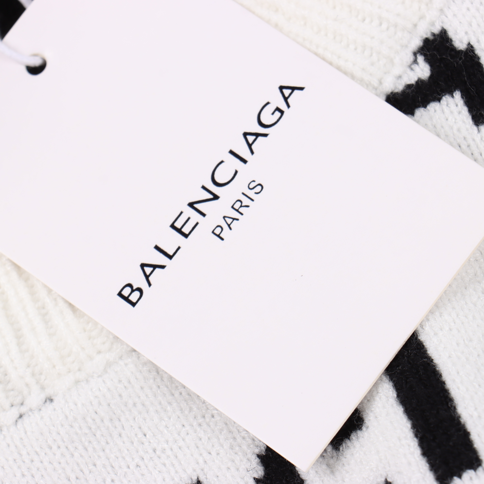 BALENCIAGA/巴黎世家 新款横向提花字母圆领针织毛衣