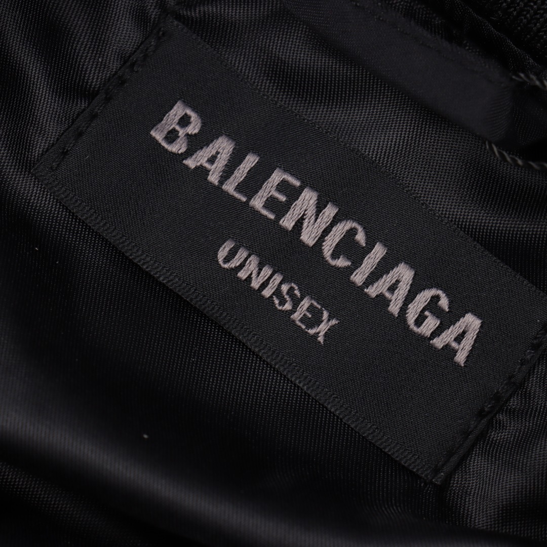 Balenciaga巴黎世家 BLCG 24FW 镂空徽标刺绣棒球飞行棉服夹克