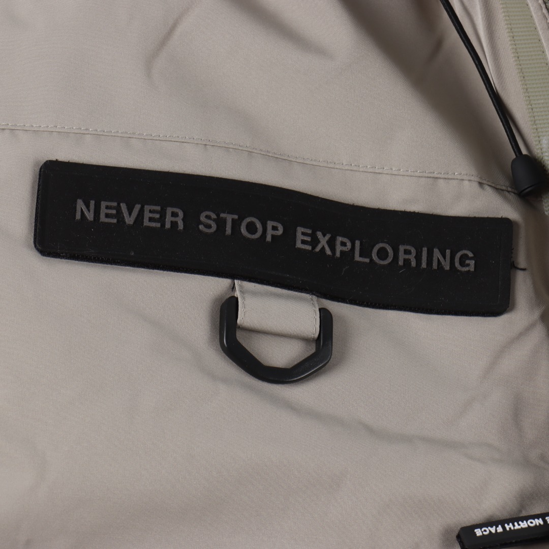 THE NORTH FACE/北面TNF 多口袋工装连帽羽绒服