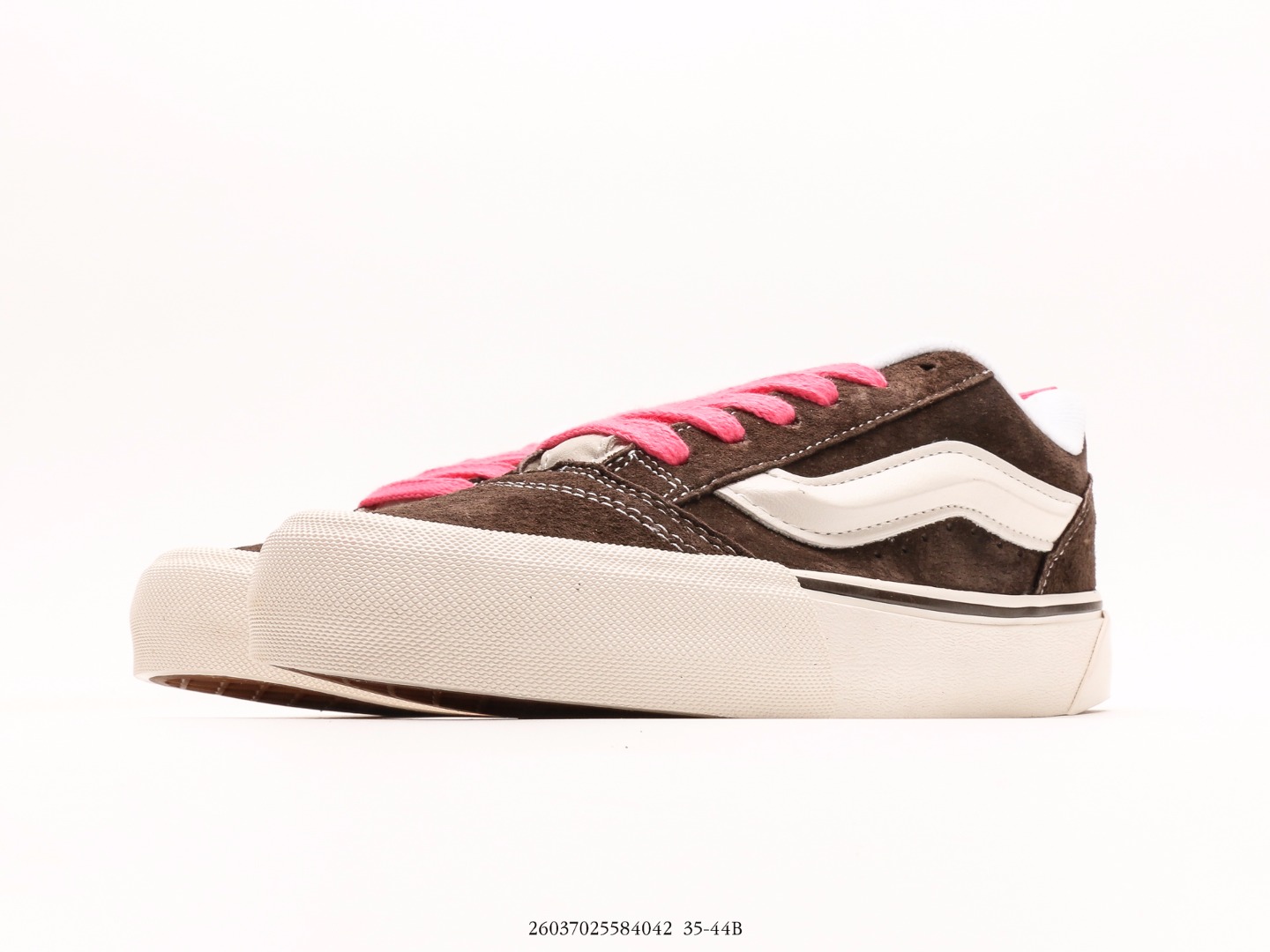 Knu-Skool VR3 LX Chunky Low-Top Sneakers - Comprehensive 6