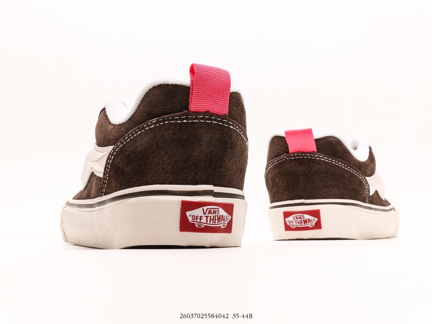 Knu-Skool VR3 LX Chunky Low-Top Sneakers - Comprehensive 7