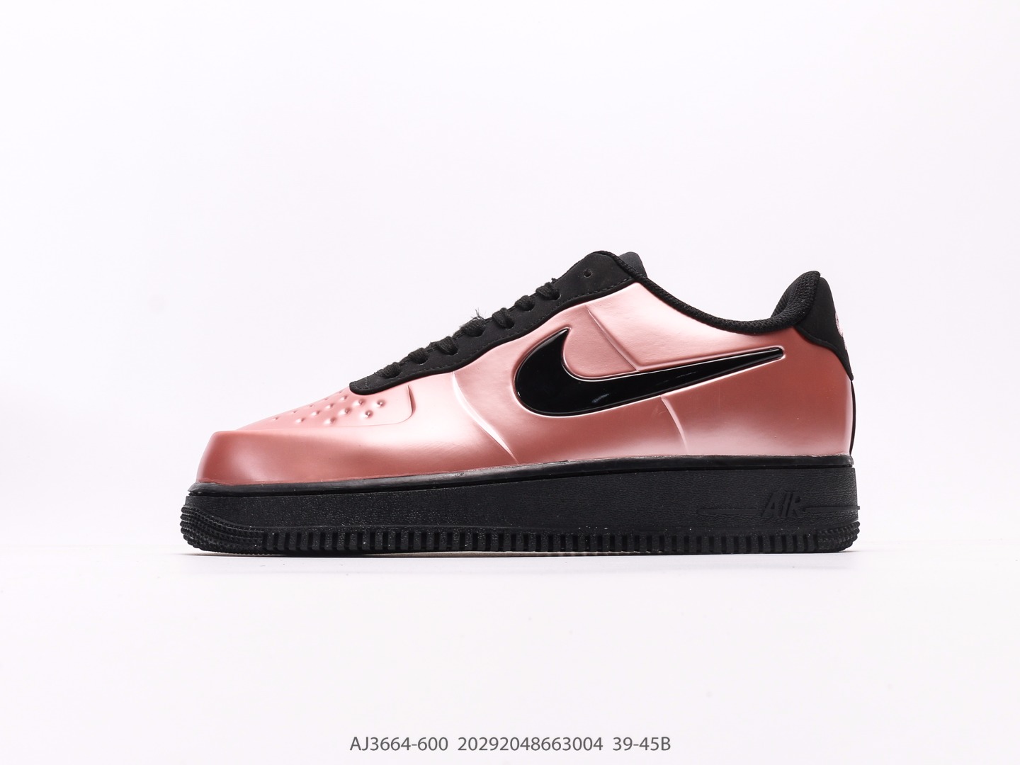 Nike Nike AIR FORCE 1'07 Air Force 1 lowtop versatile casual trainer. Una amortiguación suave y flex