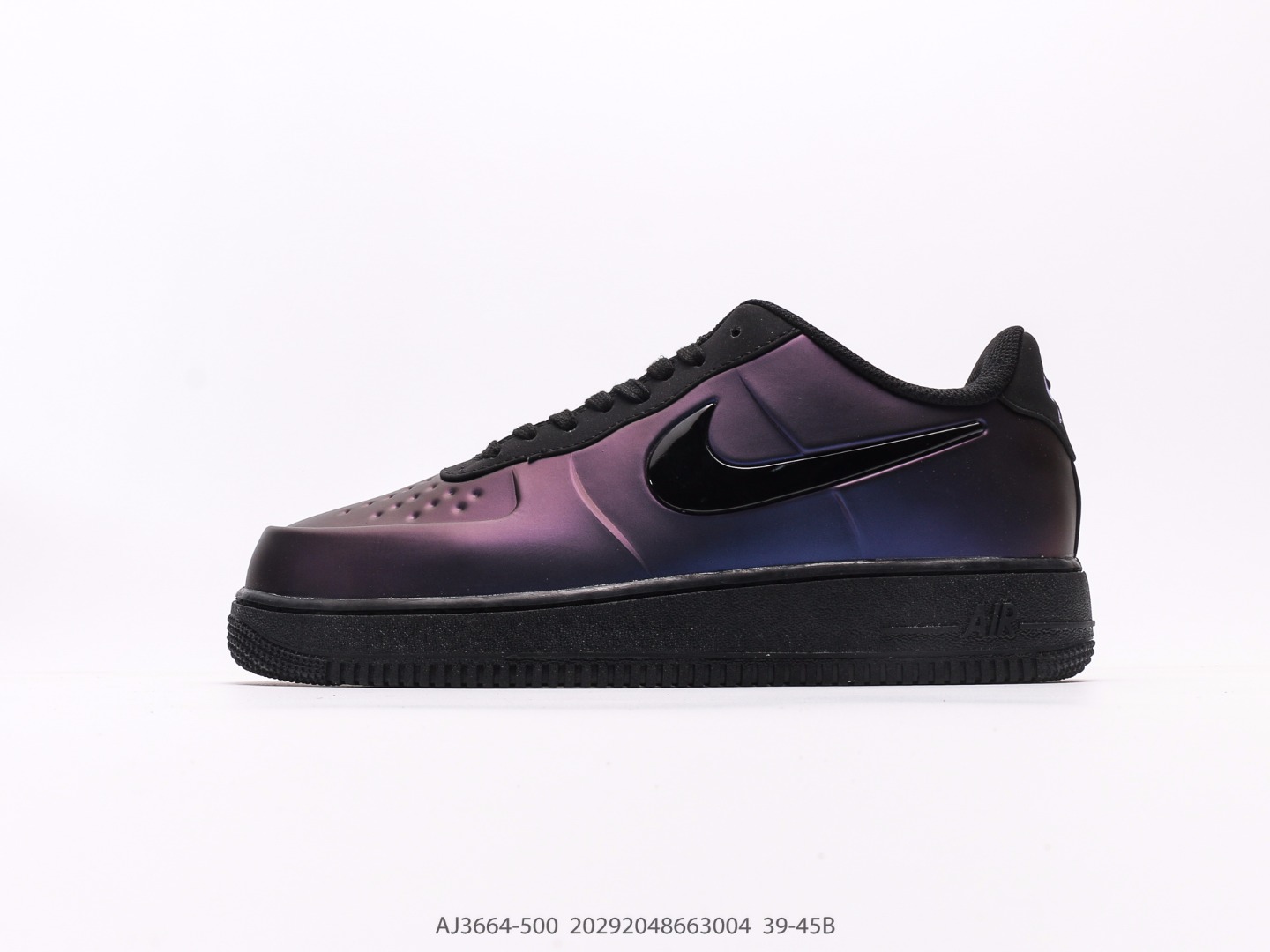 Nike Nike AIR FORCE 1'07 Air Force 1 lowtop versatile casual trainer. Una amortiguación suave y flex