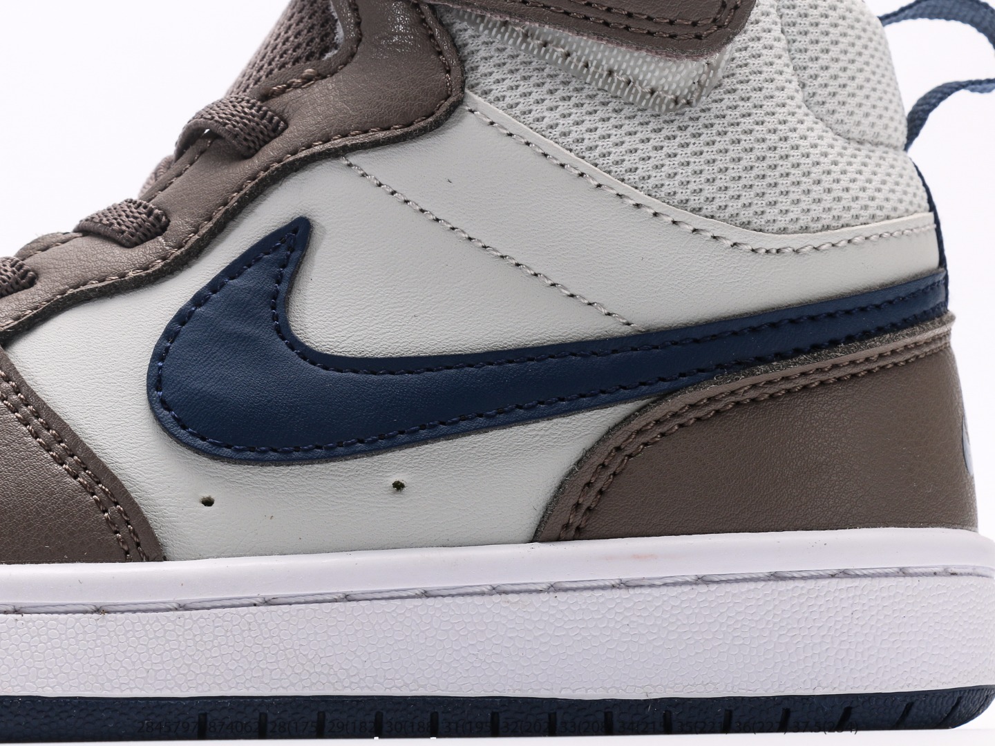 图片[7]-空军高帮工装童鞋 大童尺码28-37.5 🔚轻运动设计，防滑耐磨的鞋底，平时小朋友跑跑跳跳也很放心，弹力带魔术贴完全无压力穿脱也方便，真是好看又好穿-选品中心