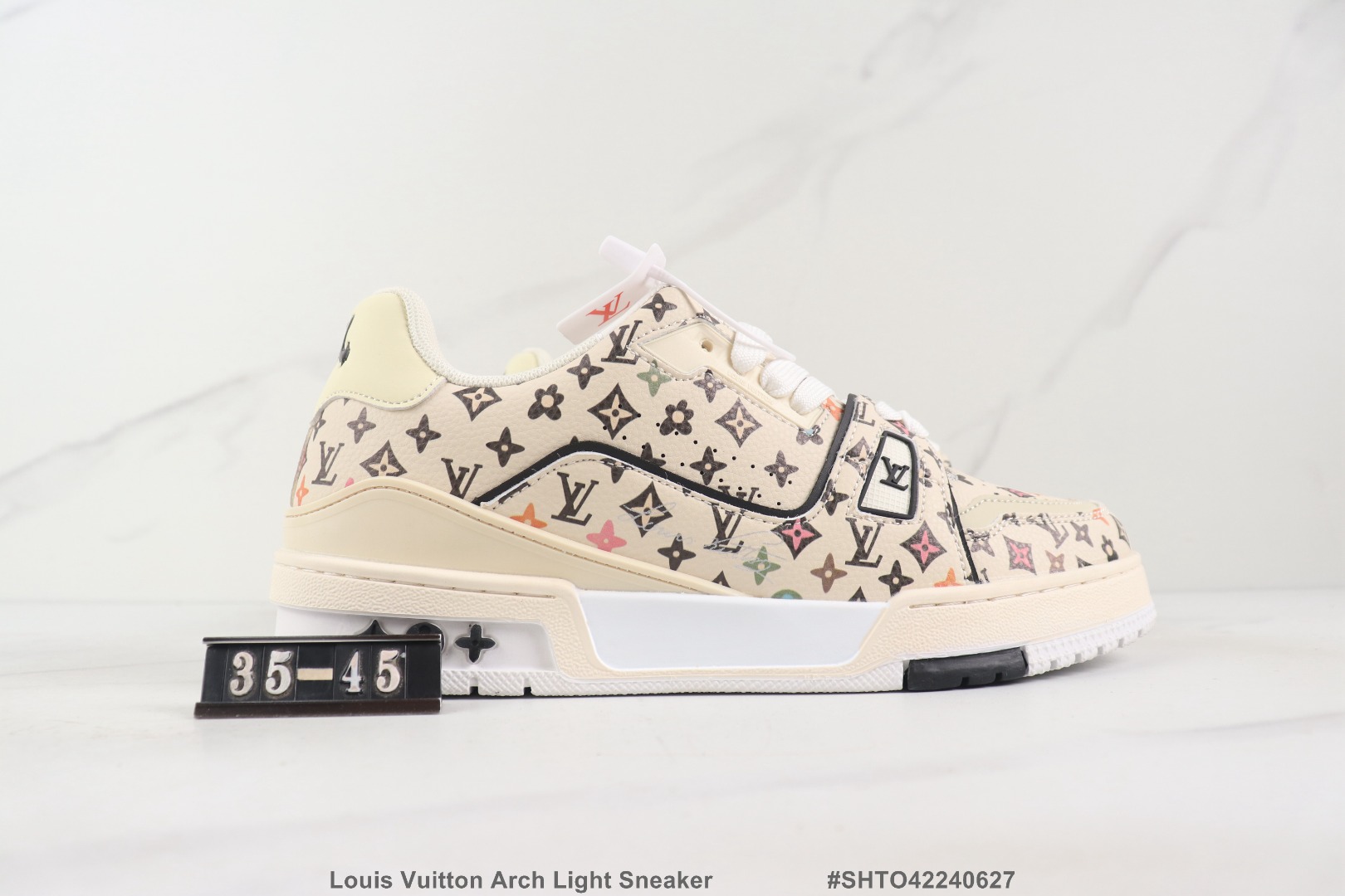 LV Arch Light Sneaker LV低帮休闲鞋 艺术总监 Virgil Abloh 设计的LV手写标识则于侧面彰显品牌格调 头层牛皮材质 原盒配件版本 纯原品质 尺码见图9