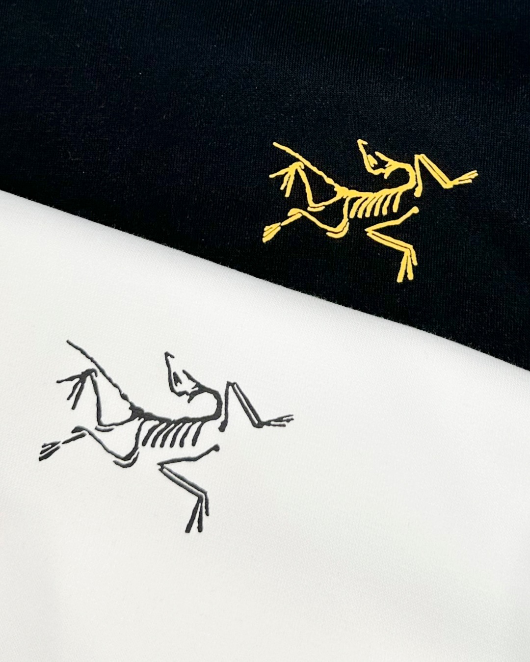100💰
ARC‘TERYX 始祖鸟棋盘格新款春秋季新款纯棉针织圆领卫衣
🚚🚚外贸订单,出口老美尾单几百件售完无补!!无论是内搭还是外穿都非常nice!!
原料采用国产新疆长绒棉360g面料,质地柔软,透气性和延展性都非常好!!细节做工非常优秀,无论是螺纹还是封边做工都非常平整丝滑!!
M适合身高155-165体重100斤以内
L适合身高165-170体重100-125斤
XL适合身高170-175体重130-155斤
XXl适合身高175-180体重155-180斤
3XL适合身高180-185体重180-200斤