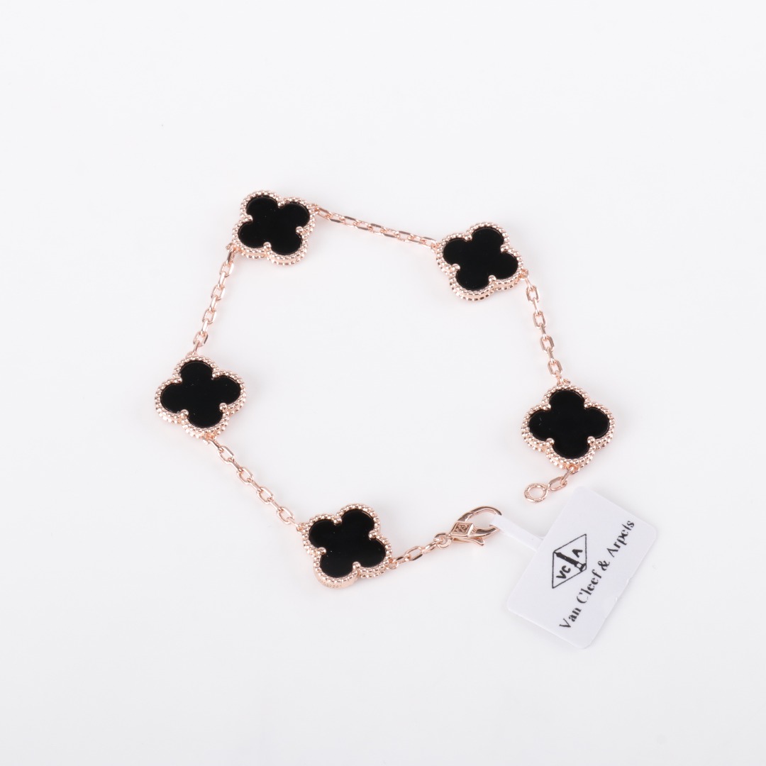 Van Cleef Arpels梵克雅宝 经典四叶草手链 附全套包装,包装损坏扣除20元,谢谢谅解 Size:18cm左右可调节