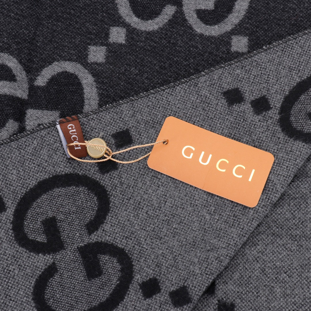 GUCCI古驰GUC 22FW 大GG双面提花长围巾
