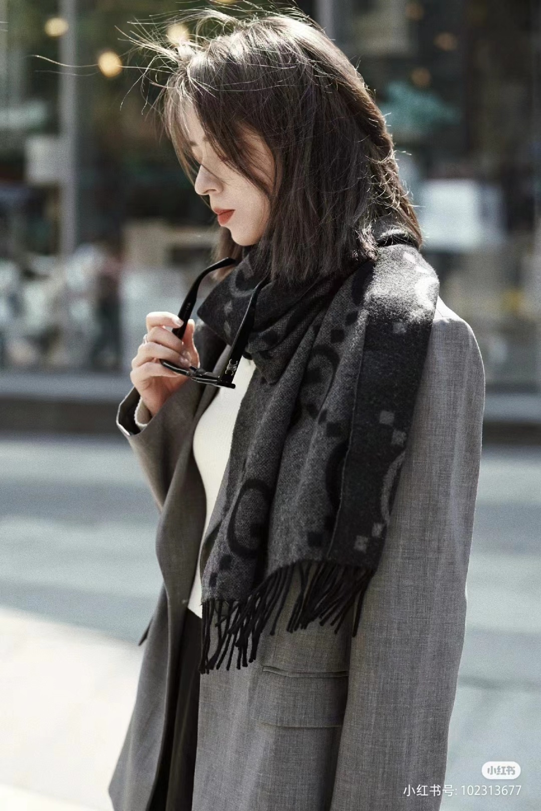 GUCCI古驰GUC 22FW 大GG双面提花长围巾  上身参考
古驰围巾