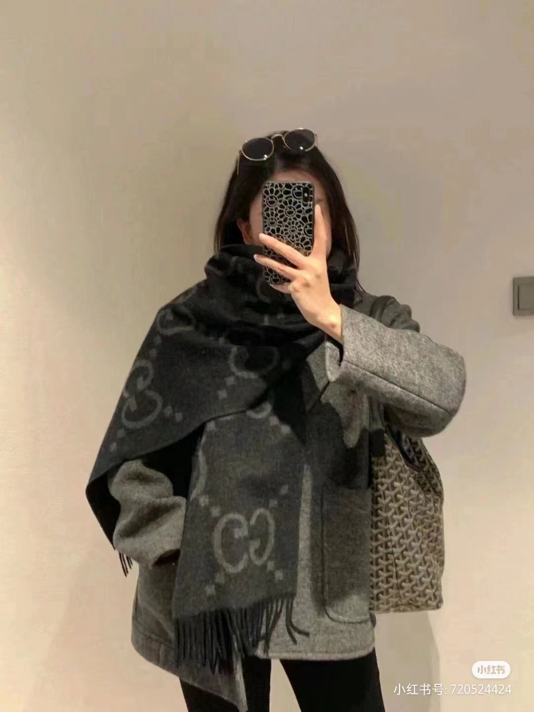 GUCCI古驰GUC 22FW 大GG双面提花长围巾  上身参考
古驰围巾