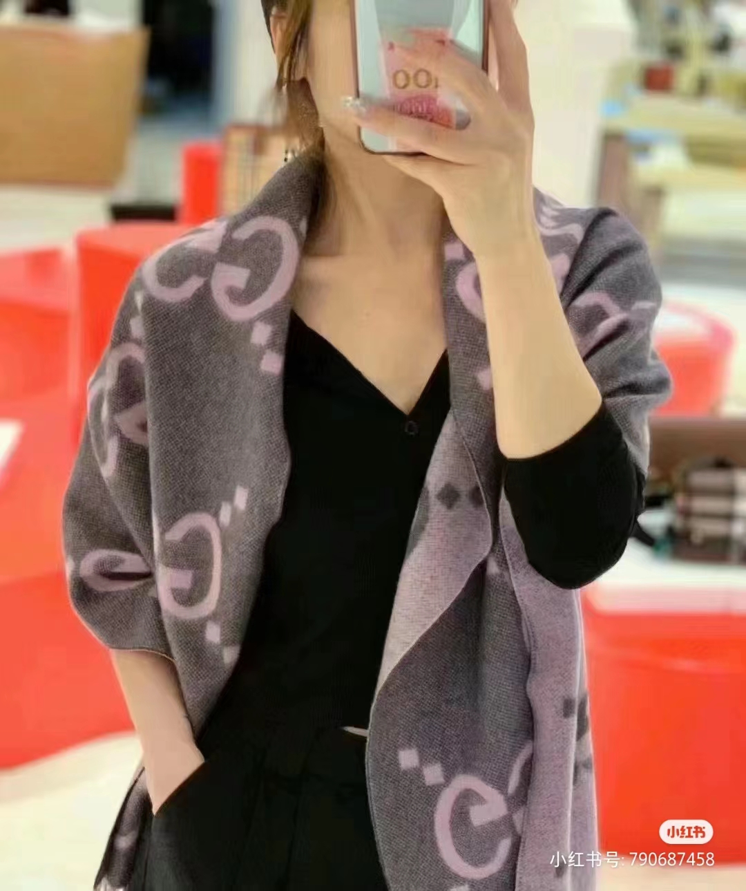 GUCCI古驰GUC 22FW 大GG双面提花长围巾  上身参考
古驰围巾