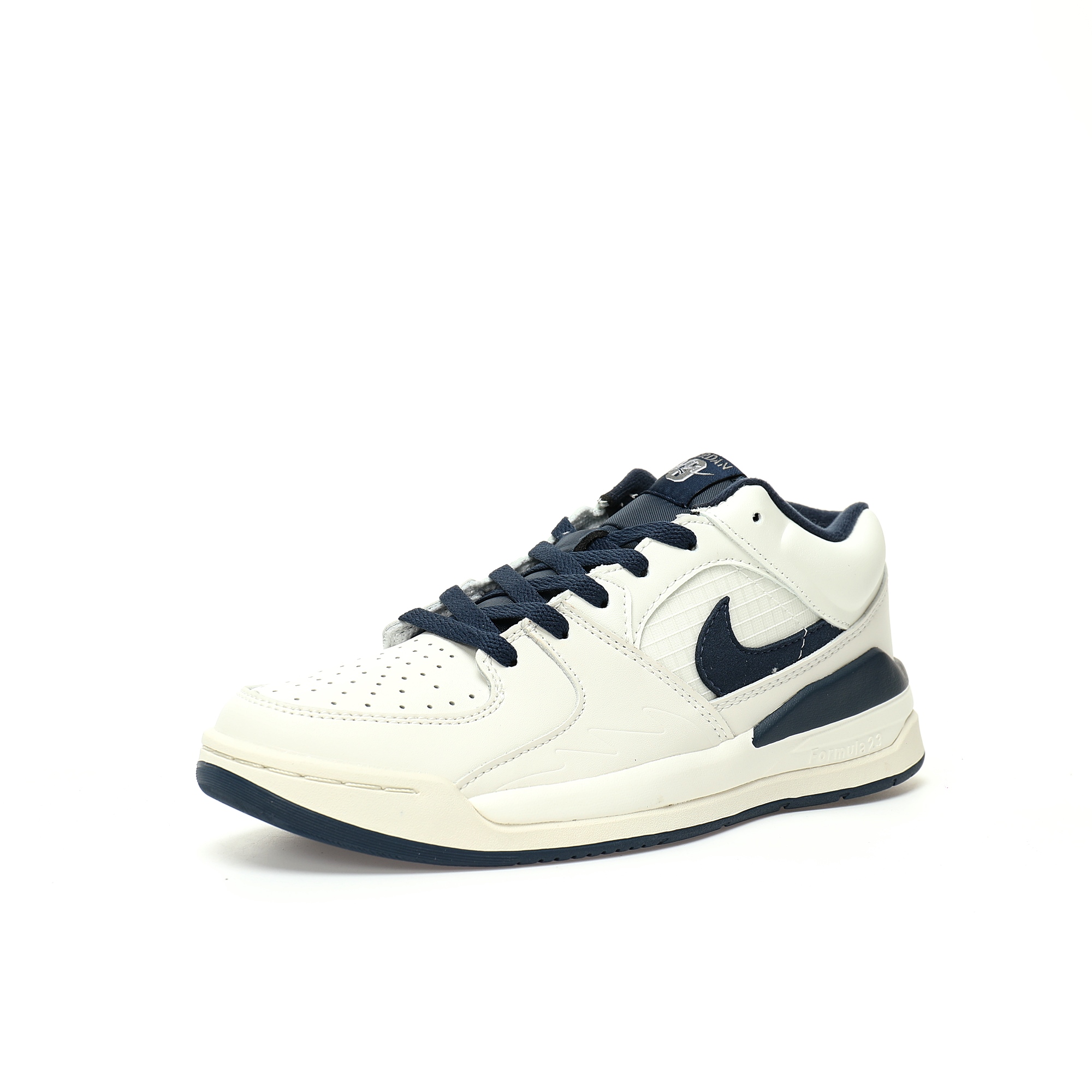 市面 顶级纯原 【乔丹】 【新品实拍篇】升级Q版#男女鞋真标半码制#原楦原纸板开发版型#采用粒面牛剖革鞋面材质#中底缓震泡棉物料组合橡胶外底❗级原楦原纸板开发版型#采用硬质牛剖革鞋面材质#中底缓震泡棉物料组合橡胶外底❗Jordan 又出「合体鞋」！耐克Nike Jordan Stadium 90"White/Dark Blue"乔丹90年代体育场系列混合低帮经典复古文化休闲运动篮球鞋“皮革白藏青”FB2269-104 尺码：36 36.5 37.5 38 38.5 39 40 40.5 41 42 42.5 43 44 44.5 45 46 又一款全新合体鞋型 Jordan Stadium 90 曝光，传闻年内发售！以 Air Jordan 诞生初期的早期鞋型为灵感，同时注入当下最新的 Formula 23 泡棉科技，赋予古典与现代的跨界融合。从鞋身上看，鞋头源于 Air Jordan 1的熟悉轮廓，后部则延续 Air Jordan 5 的火焰线条。鞋身中部注入 Air Jordan 4 的轻量化网格设定，鞋帮位置还原 Air Jordan 5 的凸起设计。除此之外，鞋舌外侧醒目标注 90 字样，内侧则刺绣 Flight 字样，凸显早期 Air Jordan 诞生的年代历史。外底也采用上世纪复古的纹理刻画，中底泡棉则运用最新的 Formula 23 加持，带来更为舒适的穿着体验。