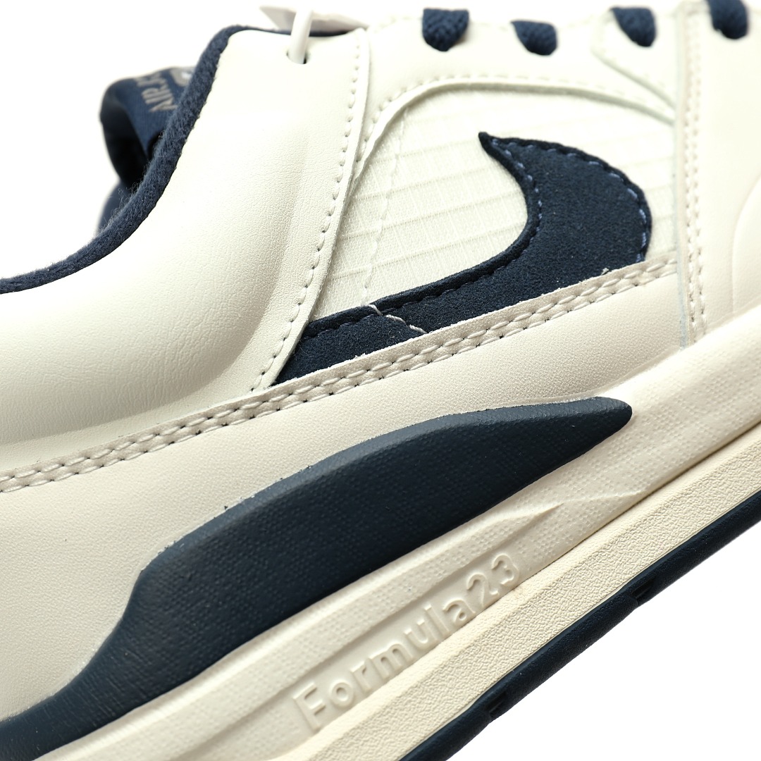 市面 顶级纯原 【乔丹】 【新品实拍篇】升级Q版#男女鞋真标半码制#原楦原纸板开发版型#采用粒面牛剖革鞋面材质#中底缓震泡棉物料组合橡胶外底❗级原楦原纸板开发版型#采用硬质牛剖革鞋面材质#中底缓震泡棉物料组合橡胶外底❗Jordan 又出「合体鞋」！耐克Nike Jordan Stadium 90"White/Dark Blue"乔丹90年代体育场系列混合低帮经典复古文化休闲运动篮球鞋“皮革白藏青”FB2269-104 尺码：36 36.5 37.5 38 38.5 39 40 40.5 41 42 42.5 43 44 44.5 45 46 又一款全新合体鞋型 Jordan Stadium 90 曝光，传闻年内发售！以 Air Jordan 诞生初期的早期鞋型为灵感，同时注入当下最新的 Formula 23 泡棉科技，赋予古典与现代的跨界融合。从鞋身上看，鞋头源于 Air Jordan 1的熟悉轮廓，后部则延续 Air Jordan 5 的火焰线条。鞋身中部注入 Air Jordan 4 的轻量化网格设定，鞋帮位置还原 Air Jordan 5 的凸起设计。除此之外，鞋舌外侧醒目标注 90 字样，内侧则刺绣 Flight 字样，凸显早期 Air Jordan 诞生的年代历史。外底也采用上世纪复古的纹理刻画，中底泡棉则运用最新的 Formula 23 加持，带来更为舒适的穿着体验。