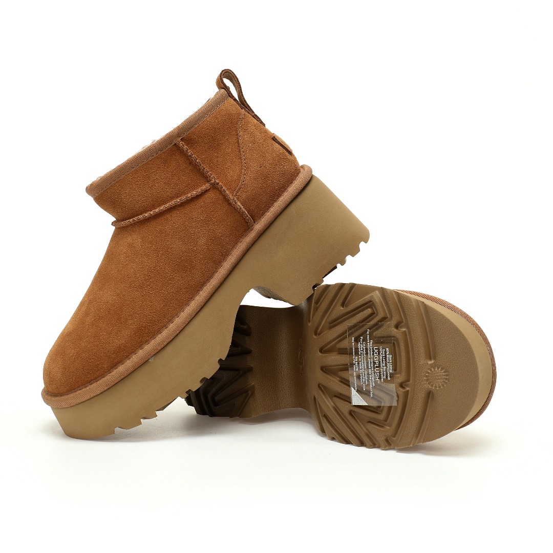 细节图
.
.
.
.
🔥双11预热特惠🔥CX专供 独家纯原
【UGG】原xx 
【新品实拍篇】品质B版#女鞋广东原产#升级原楦原纸版开发版型#采用TPU模压定型翻毛皮鞋面材质#内嵌人造卷曲羊毛毛绒里衬和鞋垫,保暖锁热#选用17毫米UGGPURE™ 植入式羊毛里衬与可拆卸的UGGPURE™ 植入式羊毛鞋垫#加厚6.99厘米Treadlite轻翼科技外底-优质的防滑,耐磨性,和良好的弹性❗️秋冬新款,美国轻奢品牌🐑UGG W Classic Ultra Mini New Heights 新高地系列迷你加厚款轻量化休闲运动人鱼超短靴“栗子棕加绒”1158311-MDSD
尺码：35-40