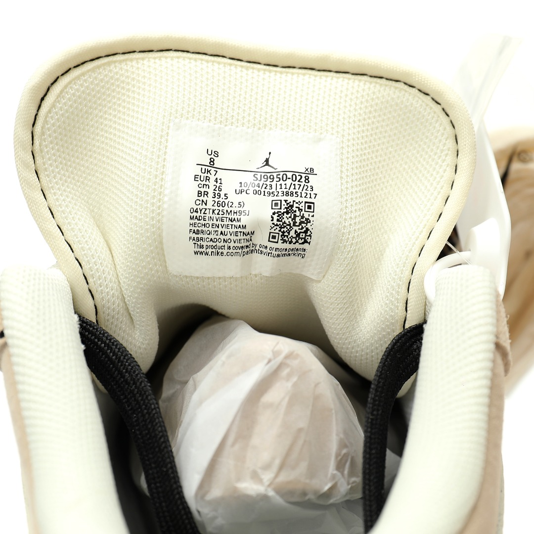 细节图
.
.
.
.
 CX专供 X版公司货
【乔1】
【新品实拍篇】升级B版#男女鞋真标半码制#采用软质荔枝纹牛剖革组合猪巴革鞋面材质#缜密拉帮中底布#鞋垫嵌EVA缓震物料及背胶#内置气垫及耐磨橡胶大底❗️创意定制联名,著名户外品牌·北面/The North Face x Nike Air Jordan 1 Low OG"TNF"AJ1乔丹一代经典低帮文化百搭休闲运动篮球鞋“联名米白卡其黑北面钩子”SJ9950-028
尺码：36 36.5 37.5 38 38.5 39 40 40.5 41 42 42.5 43 44 44.5 45