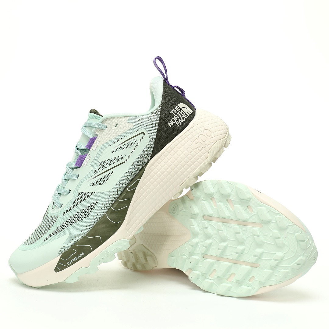 细节图
.
.
.
.
 市面 顶级纯原
【北面】
【新品实拍篇】优选R版#男鞋真标半码制#升级原楦原纸版开发版型#采用轻量网眼科技面料材质#中底REAM 泡沫橡胶物料#外置防滑橡胶大底❗️为山路造就！户外轻旅者鞋履,著名户外品牌-北面/The North Face Altamesa 500 阿尔塔梅萨500系列低帮徒步户外风登山休闲运动鞋“浅薄荷绿军绿紫”NF0A8A9PSOC-095
尺码：39 40 40.5 41 42 42.5 43 44 45 
The North Face 全新越野跑训练鞋 Altamesa 500，兼具高效缓震与稳定性能；採用轻质、柔软的 DREAM 发泡中底科技和专為越野设计的 Surface CTRL™ 橡胶外底，大大加强舒适度和回弹性，而抓地力出色的凸纹底部让跑手可轻松应对不同路况。