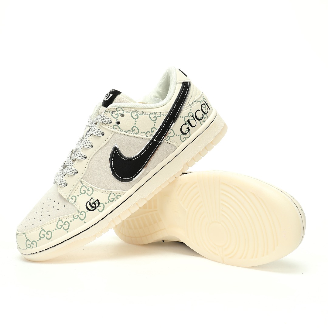 细节图
.
.
.
.
 CX专供 独家纯原
【NK】
【新品实拍篇】升级J版#男女鞋真标半码制#全新2021版更新数据窄楦翘头版型#采用硬质牛剖革组合猪巴革鞋面材质#大厂水平严控清洁度#缜密拉帮中底布#鞋垫嵌EVA缓震物料及背胶#全新窄版翘头耐磨橡胶大底❗️创意定制配色,联乘意大利奢侈品牌-古驰Gucci x Nike SB Dunk Low"Esquisite Gucci"扣篮系列低帮休闲运动滑板板鞋“拼接米白绿黑GG印面”XY1688-014
尺码：36 36.5 37.5 38 38.5 39 40 40.5 41 42 42.5 43 44 44.5 45