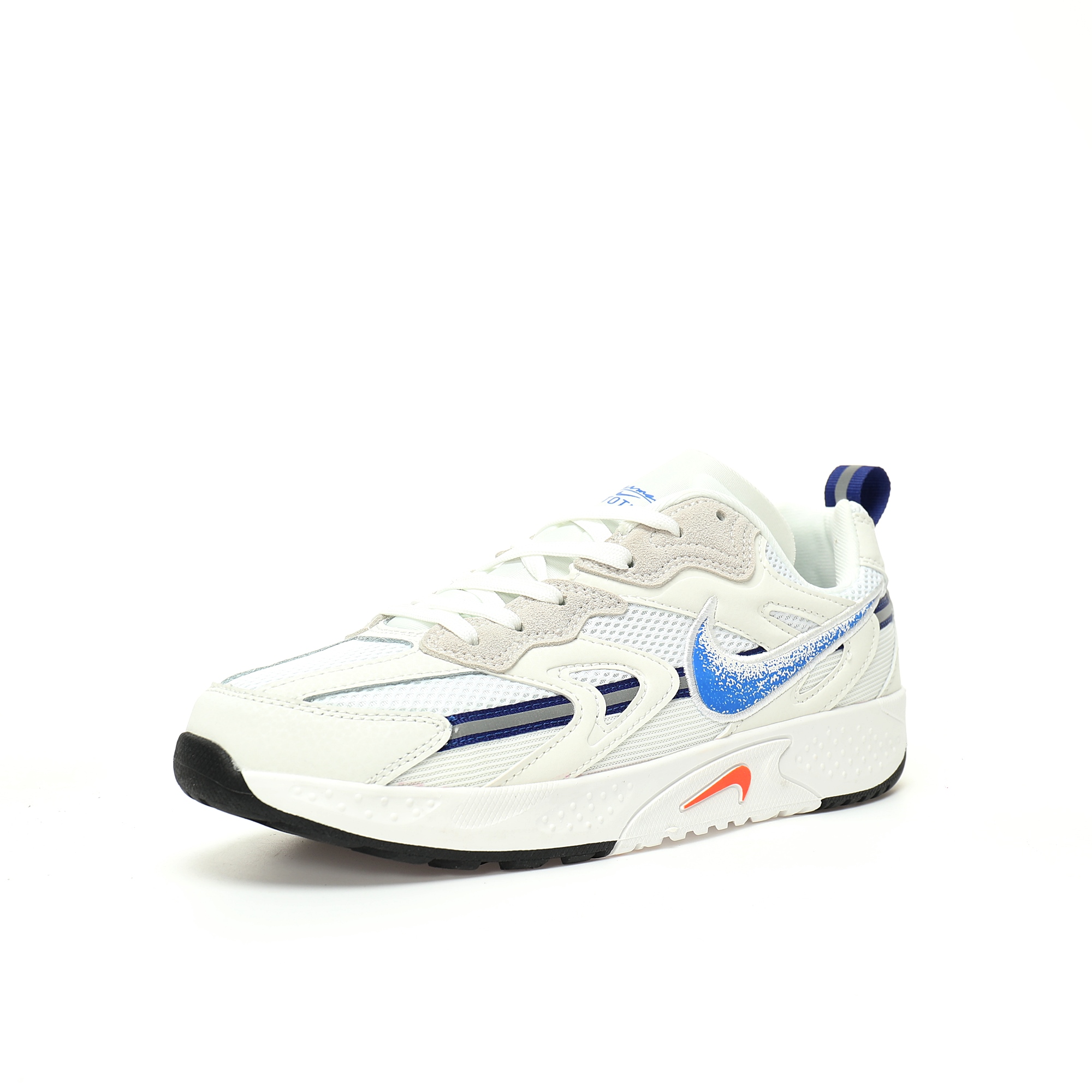 CX专供 独家纯原 【NK】 【新品实拍篇】优选X版#男女鞋半码制#采用硬质牛剖革组合网织布鞋面材质#内嵌环形EVA缓震鞋垫#外置防滑隔色耐磨橡胶大底❗ 致敬霹雳舞起源的鞋款,耐克Nike Jam Breaking"2024 Olympics"街舞系列低帮霹雳舞复古休闲运动慢跑鞋“巴黎奥运版白蓝橙小倒钩”FN0314-006 尺码:36 36.5 37.5 38 38.5 39 40 40.5 41 42 42.5 43 44 45 Breaking 为 2024 巴黎奥运的新兴项目之一,这次带来「Black」、「Brown」2 种配色。鞋身选用网布、皮革和麂皮制成,前者采用黑色做主轴,两侧饰有银色反光细节,银色 Swoosh Logo 外沿处由黑色线条点缀,橡胶中底印有翻转的黑色 Swoosh Logo,配上黑色大底,提供充足的反馈能力;「Brown」则以棕色为基底,黑色 Swoosh Logo 辅以银色外沿线条。米白色的橡胶中底印有翻转的白色 Swoosh Logo,配上黑色大底。