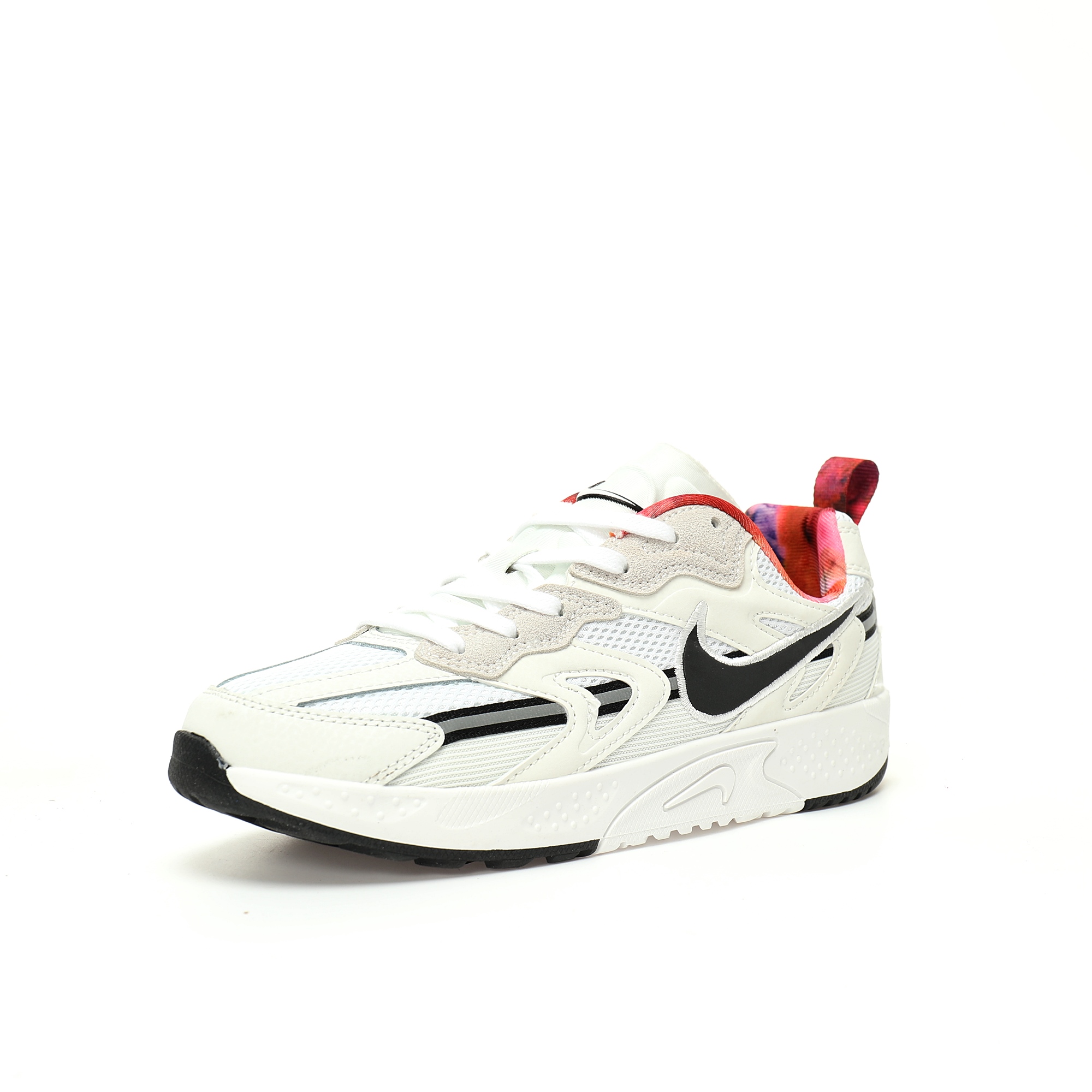 CX专供 独家纯原 【NK】 【新品实拍篇】优选X版#男女鞋半码制#采用硬质牛剖革组合网织布鞋面材质#内嵌环形EVA缓震鞋垫#外置防滑隔色耐磨橡胶大底❗向奥林匹克运动精神致敬！联名涂鸦艺术大师Futura x Nike Jam Breaking"Train Olympics"街舞系列低帮霹雳舞复古休闲运动慢跑鞋“巴黎奥运版白黑涂鸦签名版”FZ8966-100 尺码：36 36.5 37.5 38 38.5 39 40 40.5 41 42 42.5 43 44 45 为了庆祝即将到来的 2024 年巴黎奥运会，Nike 推出了 Nike Jam。这款创新运动鞋型专门为 Breaking 而设计——该舞种今年将首次亮相奥运会。更令人惊喜的是，著名涂鸦艺术家 Futura 与 Nike 合作推出了一个特别版本——Futura x Nike Jam Train「Olympics」。该鞋的特点是其响应缓冲系统和轻便透气的结构，采用了充满动态感的白色、光子尘埃灰、铂金和黑色配色，鞋垫、内衬以及后跟标签处均饰有 Futura 的标志性艺术图案。