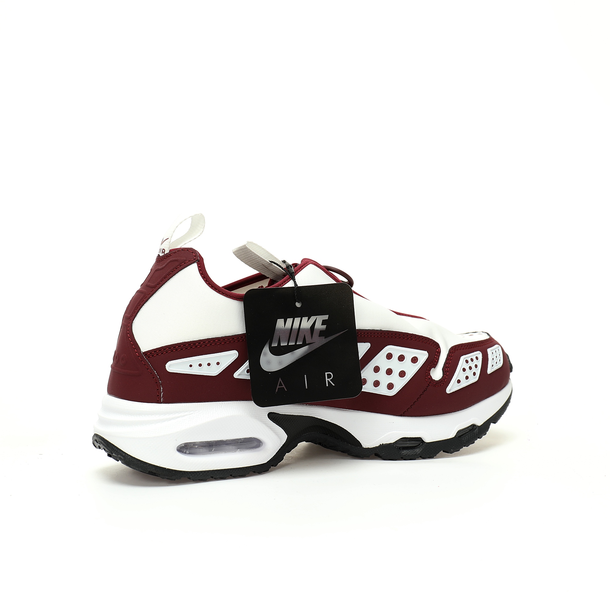 CX专供 独家纯原 【NK】 【新品实拍篇】优选H版#男女鞋半码制#采用牛巴革组合弹力布鞋面材料#中底高弹MD缓震组合开窗式Air气垫装置#外置防滑耐磨橡胶大底❗️这双经典阔别多年回归！耐克Nike Wmns Air Max SNDR Sunder"Night Maroon"森德系列低帮气垫百搭增高休闲运动慢跑鞋“酒红白黑”FZ2068-003 尺码：36 36.5 37.5 38 38.5 39 40 40.5 41 42 42.5 43 44 45 46 创新 Air Max SNDR 自 1999 年便走在时代尖端，如今强势回归，气势更胜以往。从鞋跟周围的稳固贴合感到拉鍊鞋罩，这款传奇运动鞋不断打破框架。以张力十足的配色混搭黑色装饰片与活力四射的活力粉鞋罩。经典反光缝片与亮眼白色形成抢眼对比效果。鞋跟还配有 Max Air 缓震系统，前足则以 Nike Air 打造卓越弹力和舒适度。拉开鞋罩拉鍊，即露出「6453」字样，向 Nike 全球办公室电话号码的末 4 码致敬，这一组数字可在电话键盘上拼出英文字母的 N-I-K-E。