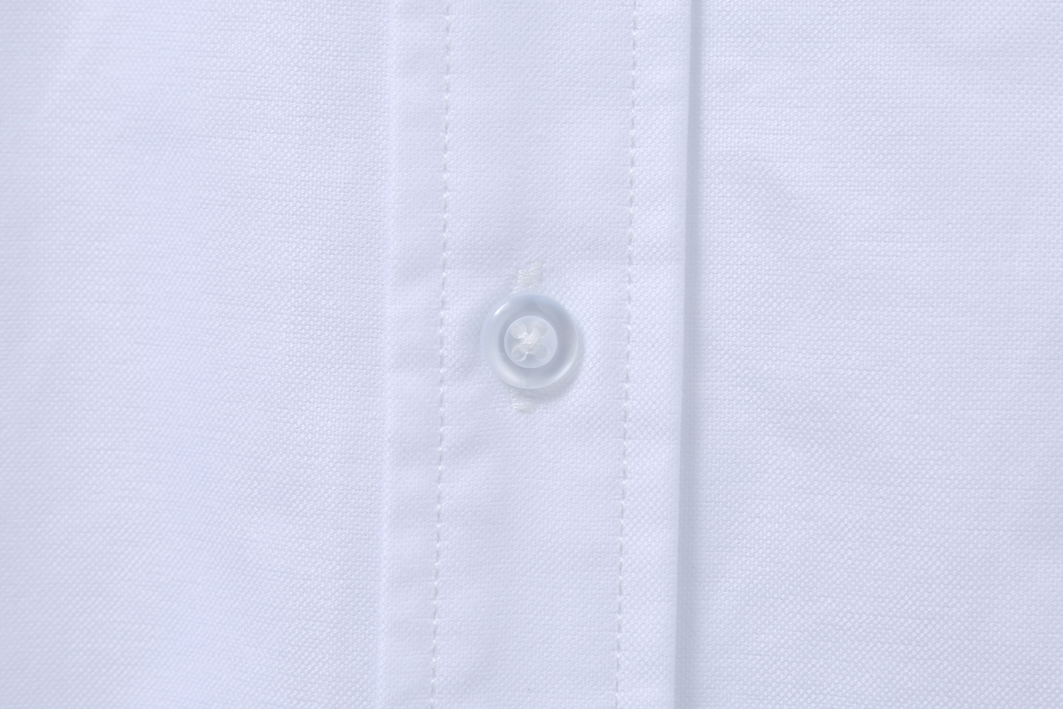 “Tom Browne’s Classic Oxford Stripe Shirt in Red, White, and Blue” - 图片 5