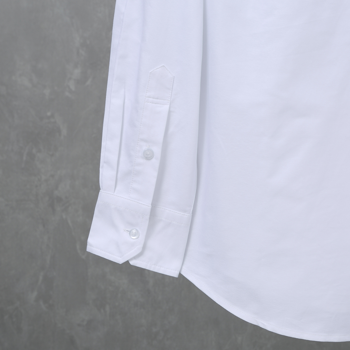 Tom Browne: Luxe New Collection Featuring Tiara-Chained Shirts and Oxford Swipe Coats - 图片 7