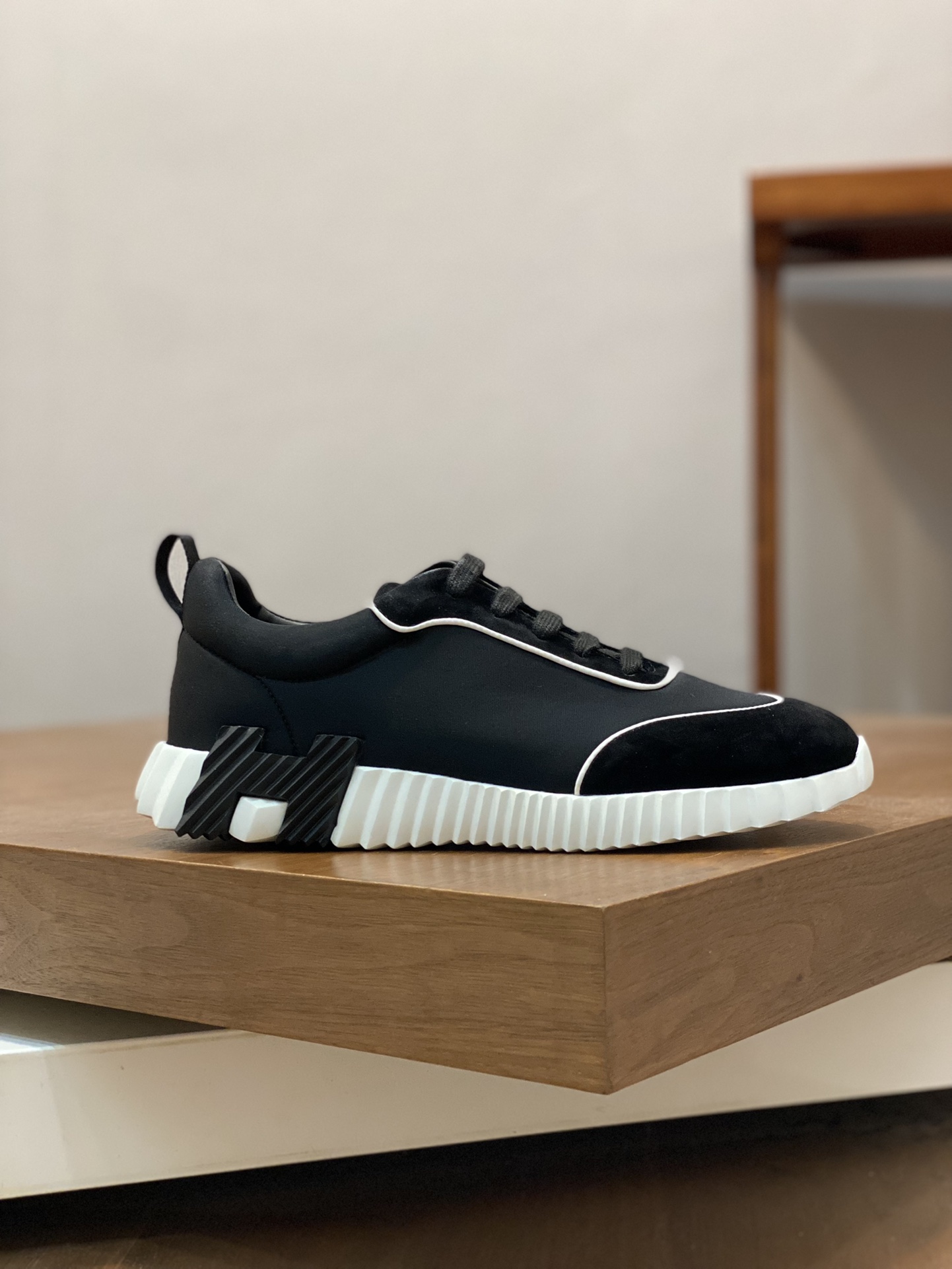 Alternative view of Sneakers 13461