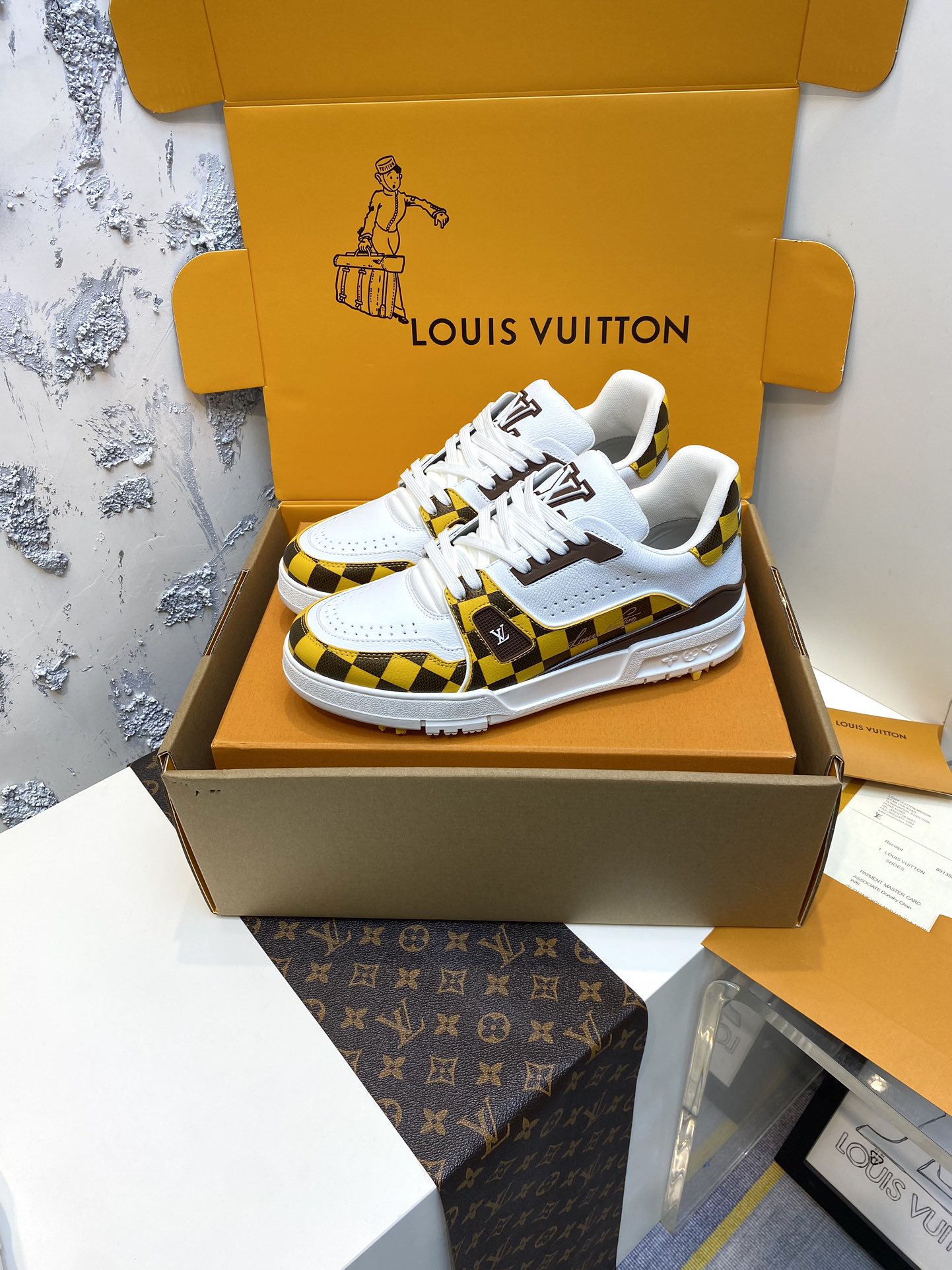 Louis Vuitton Sneakers 10858