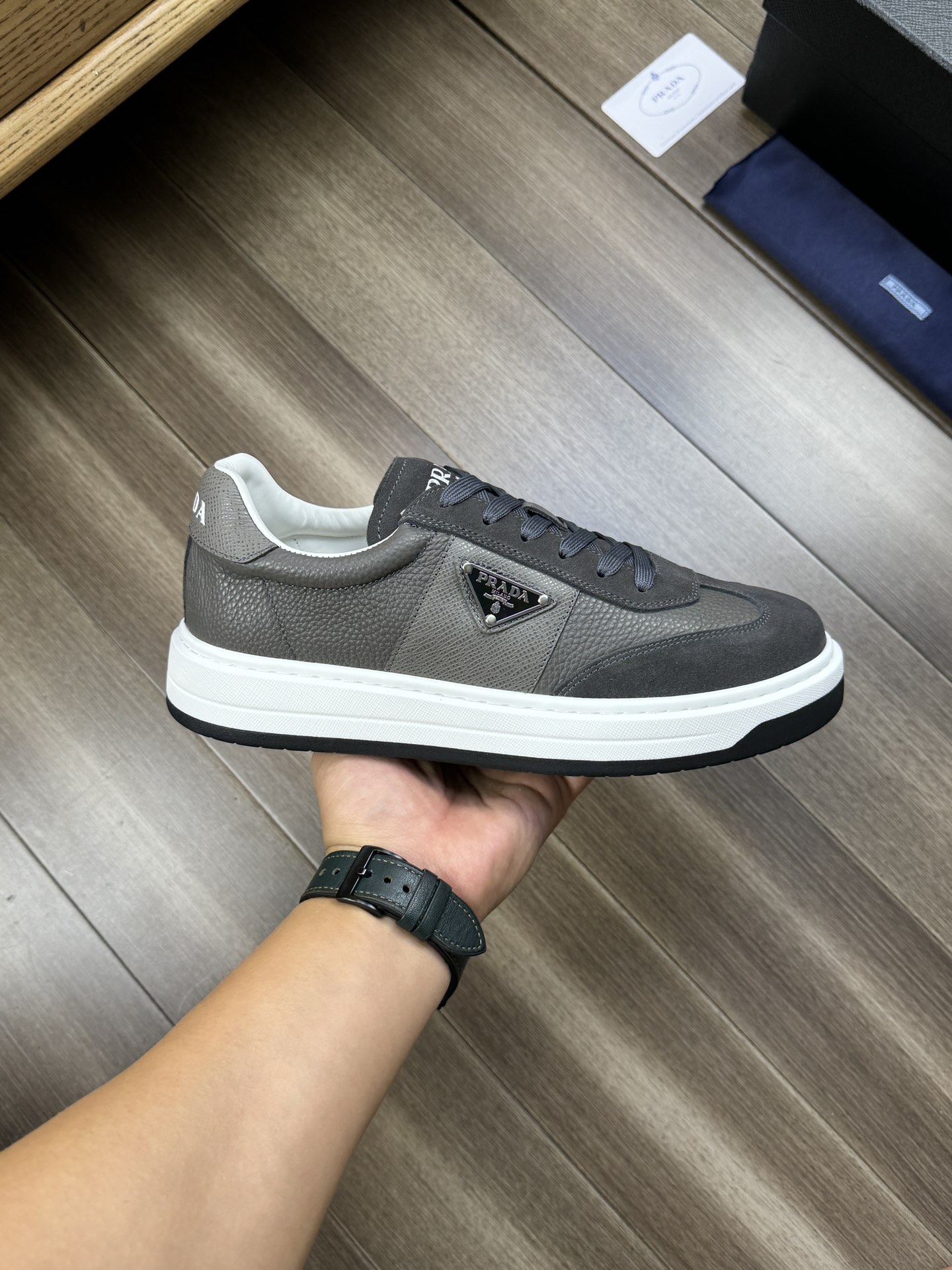 Prada shoe Please contact the homepage for this multi-color detailed picture and real-life video — photo 2