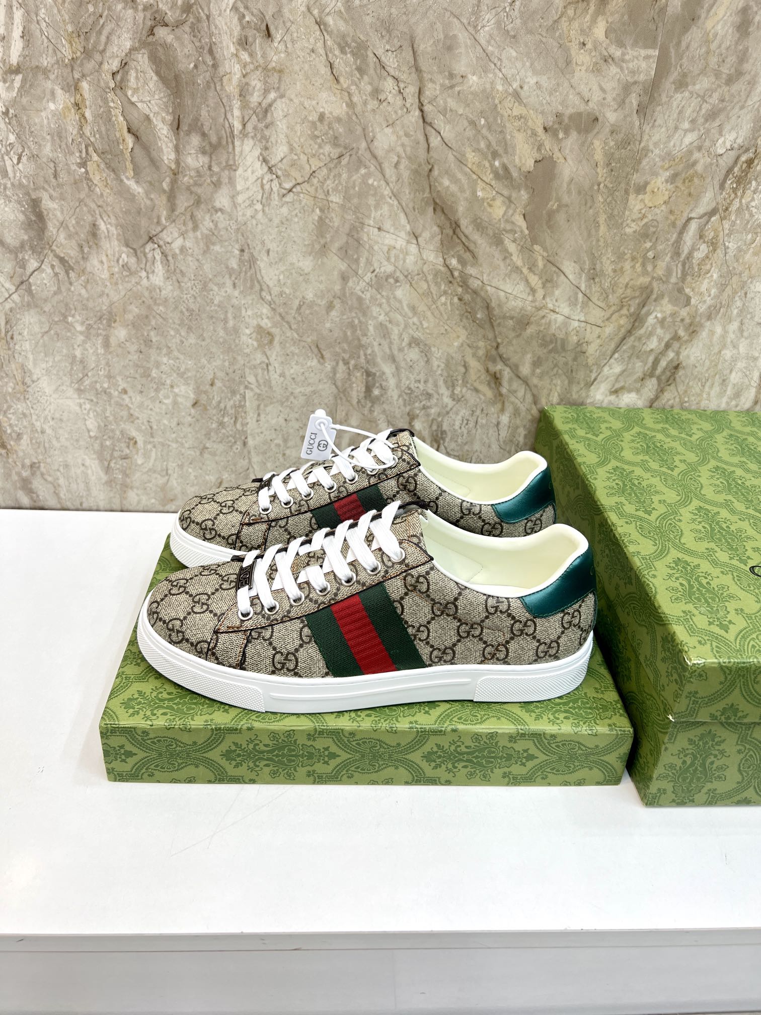 Alternative view of Sneakers 13434
