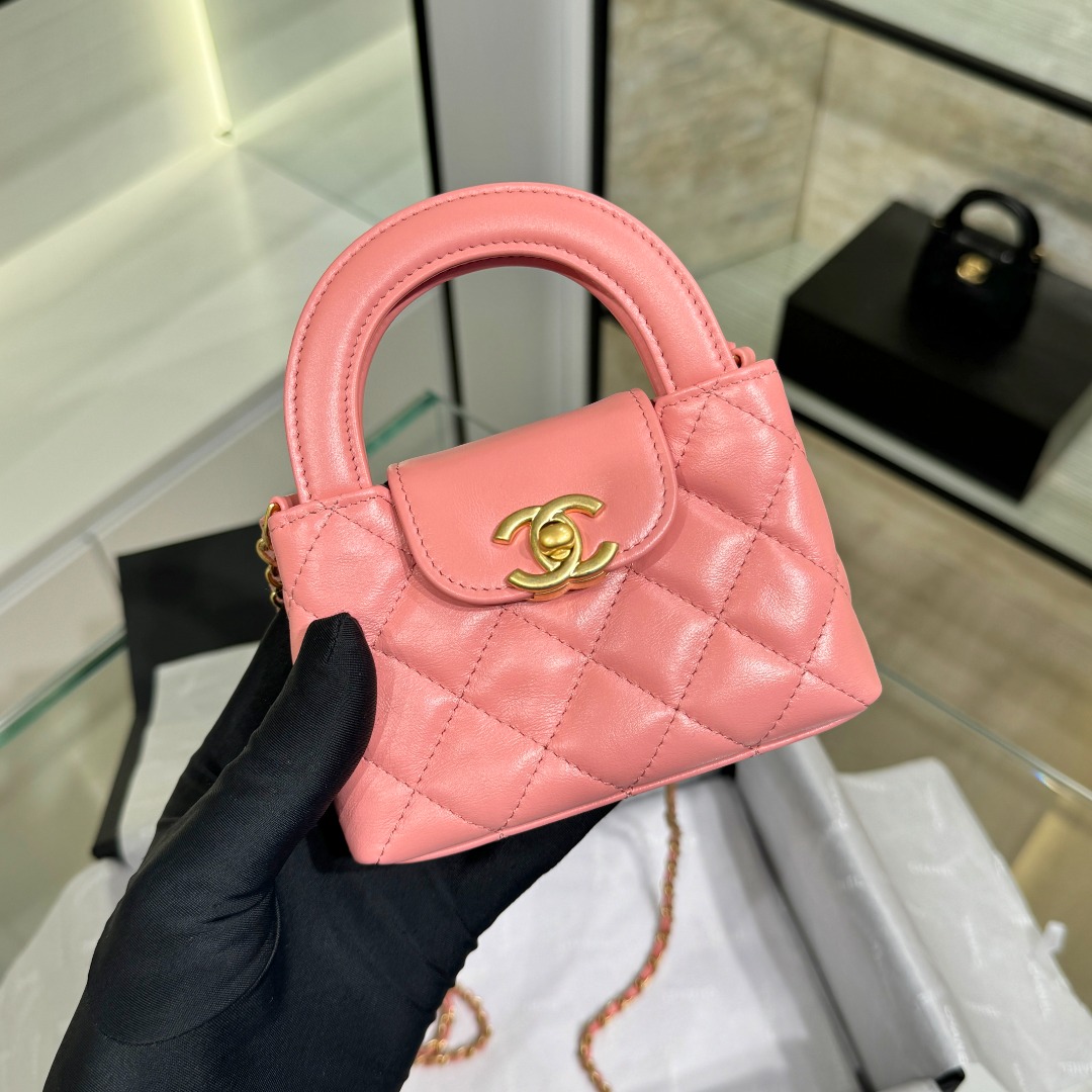 Is it illegal to buy dupe
 Hermes Kelly Fake
 Crossbody & Shoulder Bags Pink