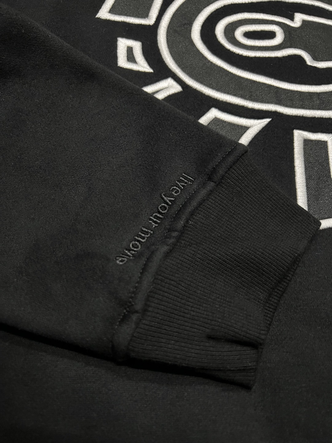 Product Overview: Black Velvet Hooded Carner Jacket in 360g Wool, Sizes S to XL - 图片 8