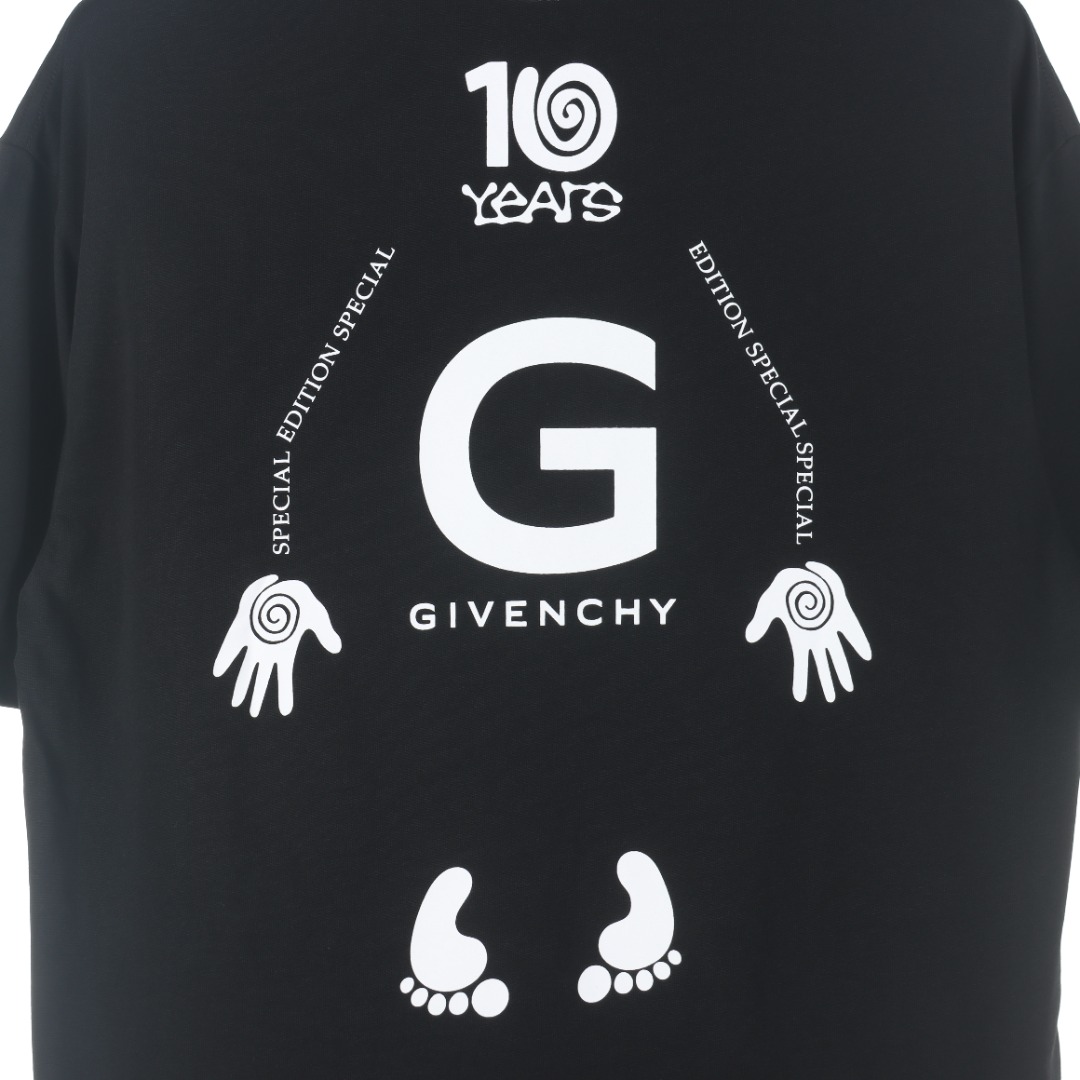 GIVENCHY/纪梵希GVC 胸前反光字母手掌脚丫印花短袖T恤