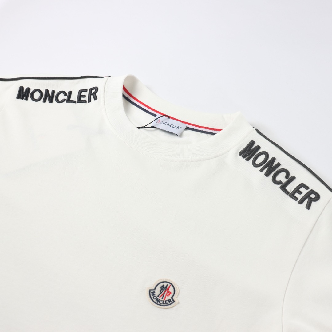 MONCLER/蒙口MC 双肩字母刺绣短袖T恤 32支纱线270克全棉洗水面料