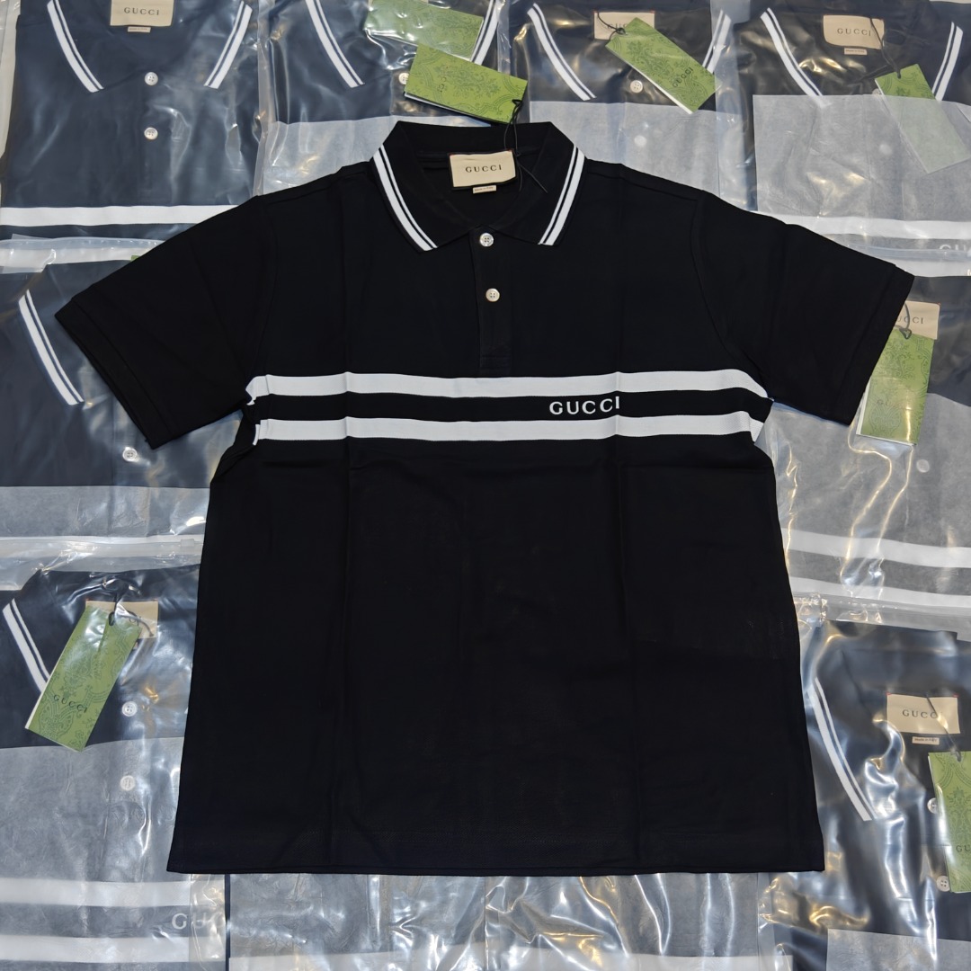 Gucci GUC nuevo polo de manga corta con logo de letras en franjas horizontales, foto real del lote