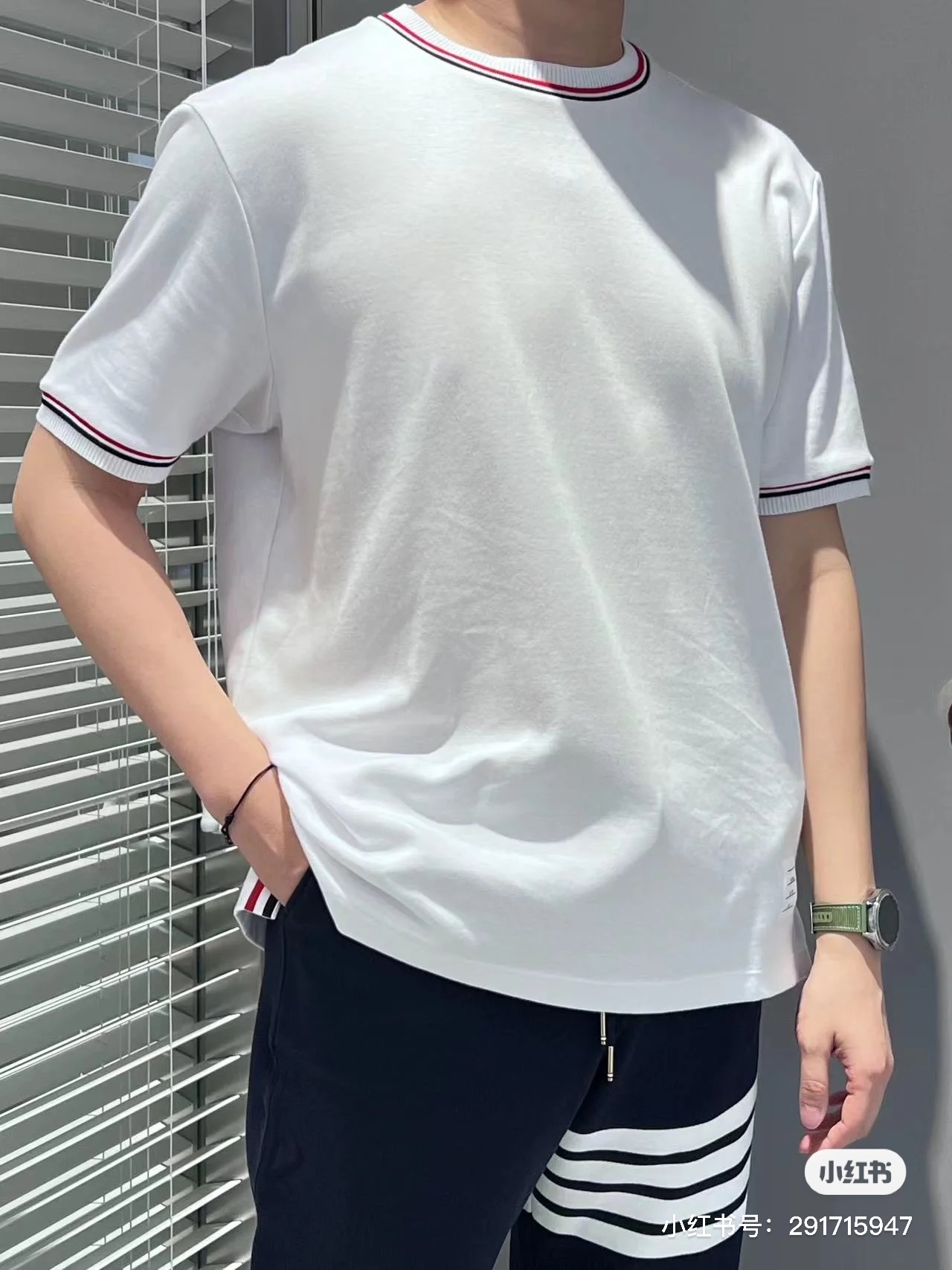 THOM BROWNE/汤姆布朗TB 红线色织圆领短袖T恤 上身参考