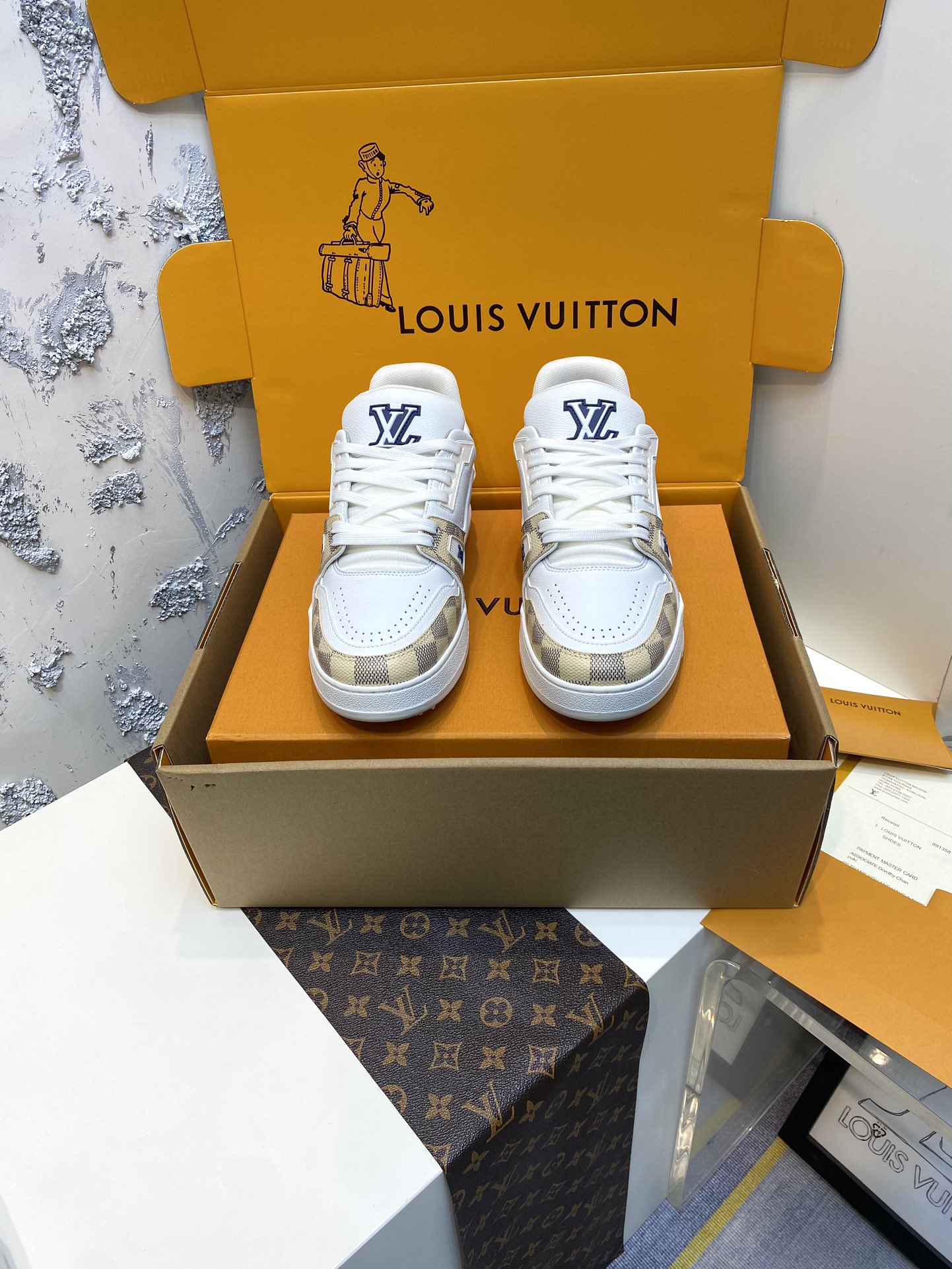 Louis Vuitton Scarpe da Skate Sneaker Modello Lychee Unisex Uomini Pelle bovina TPU Casual